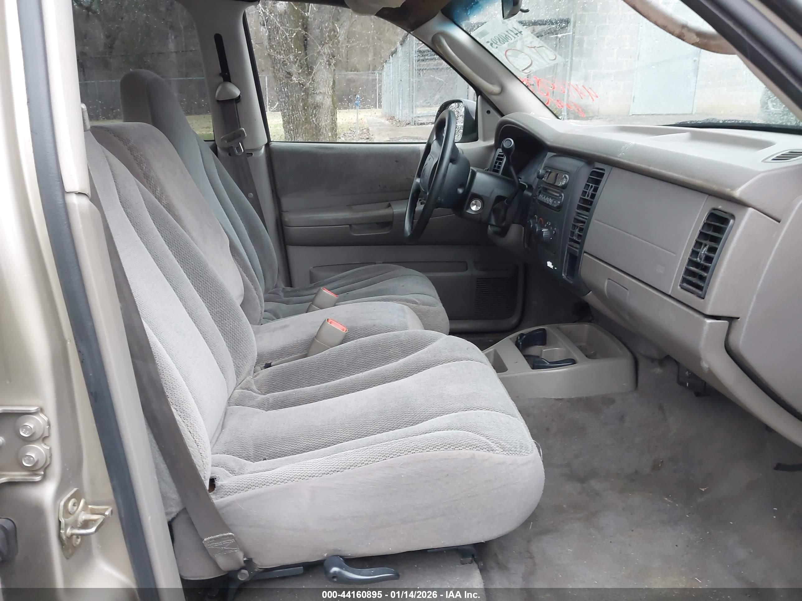 DODGE DAKOTA image 5