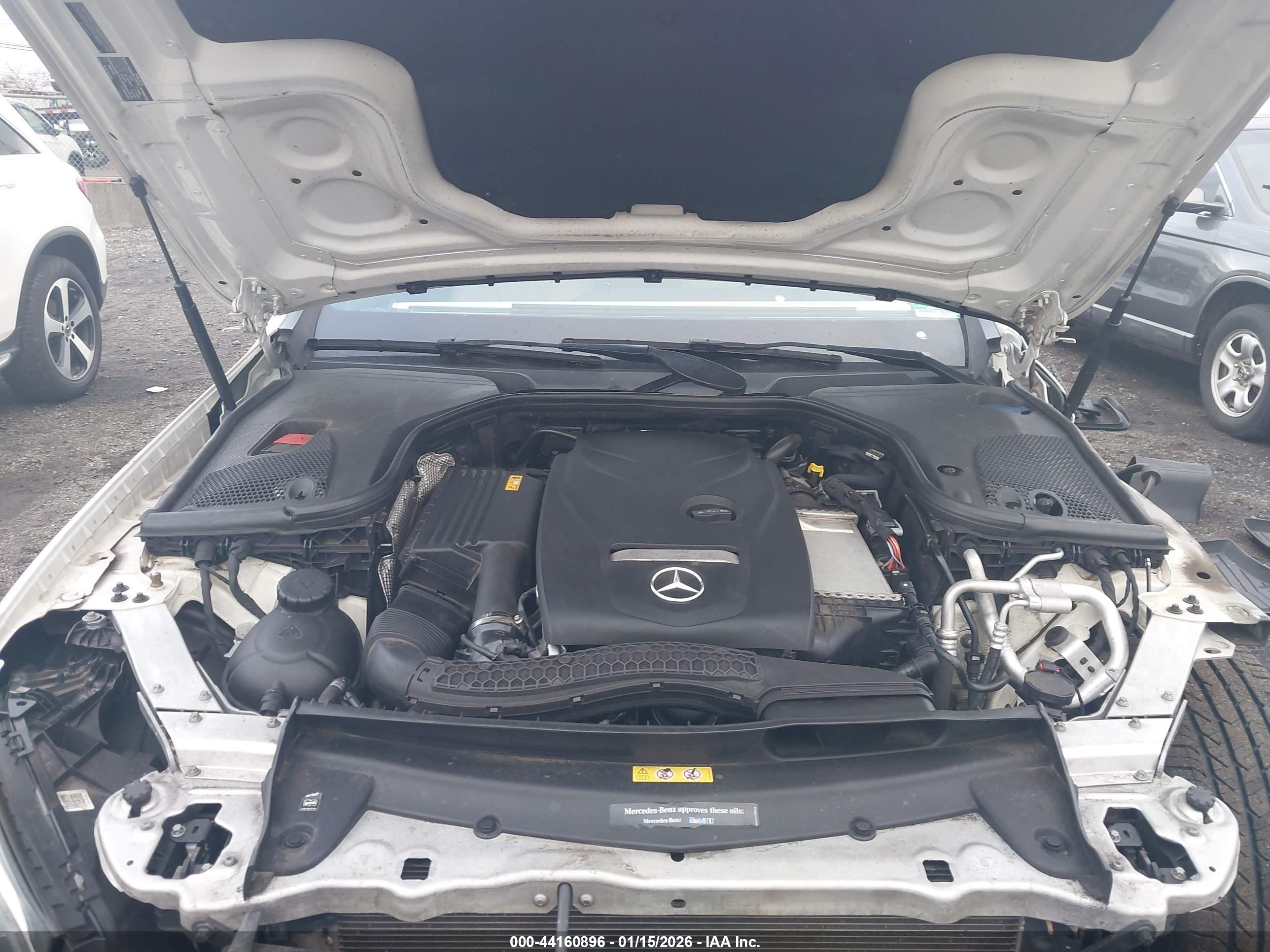 MERCEDES-BENZ E image 10
