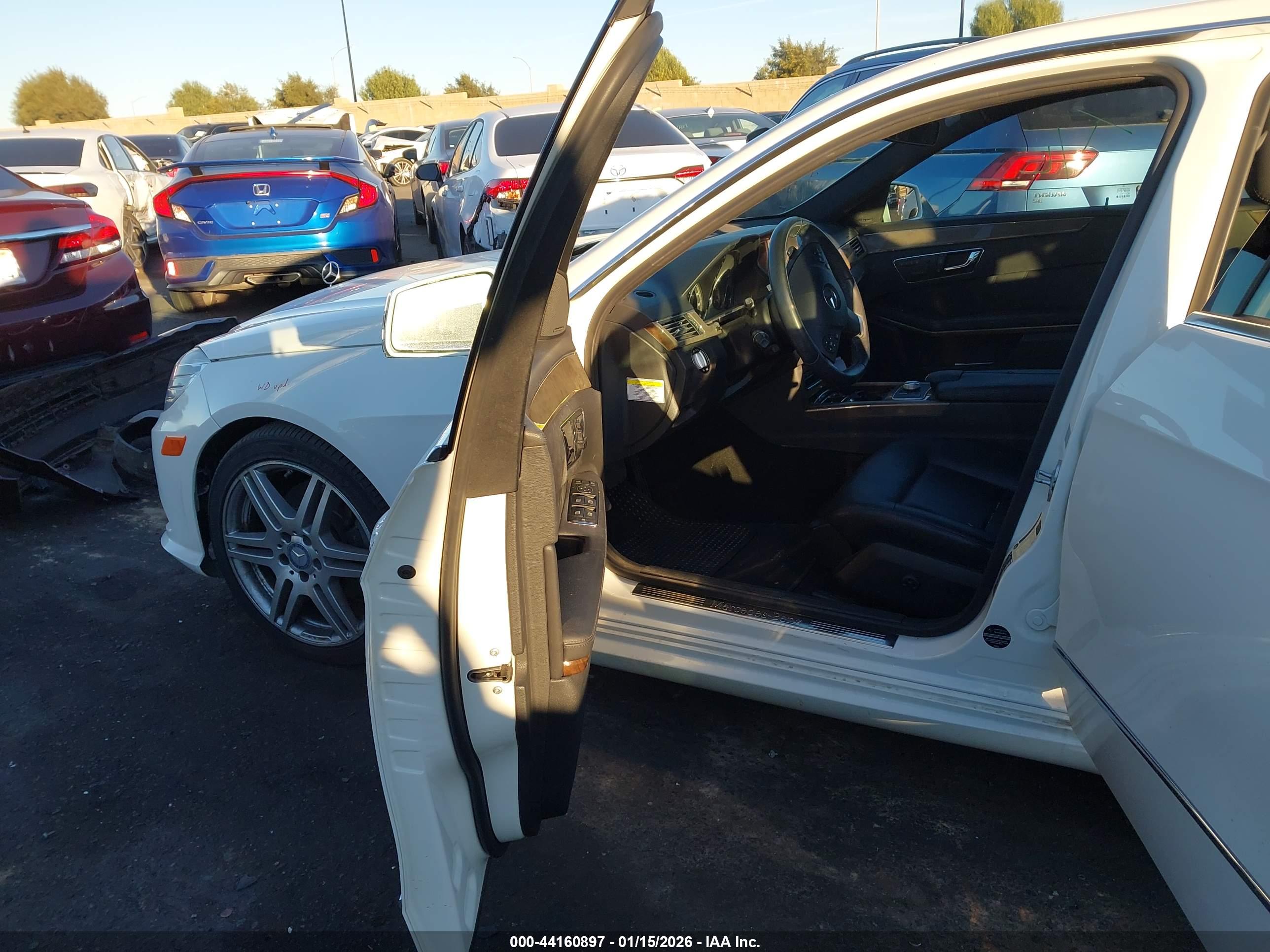 MERCEDES-BENZ E image 5