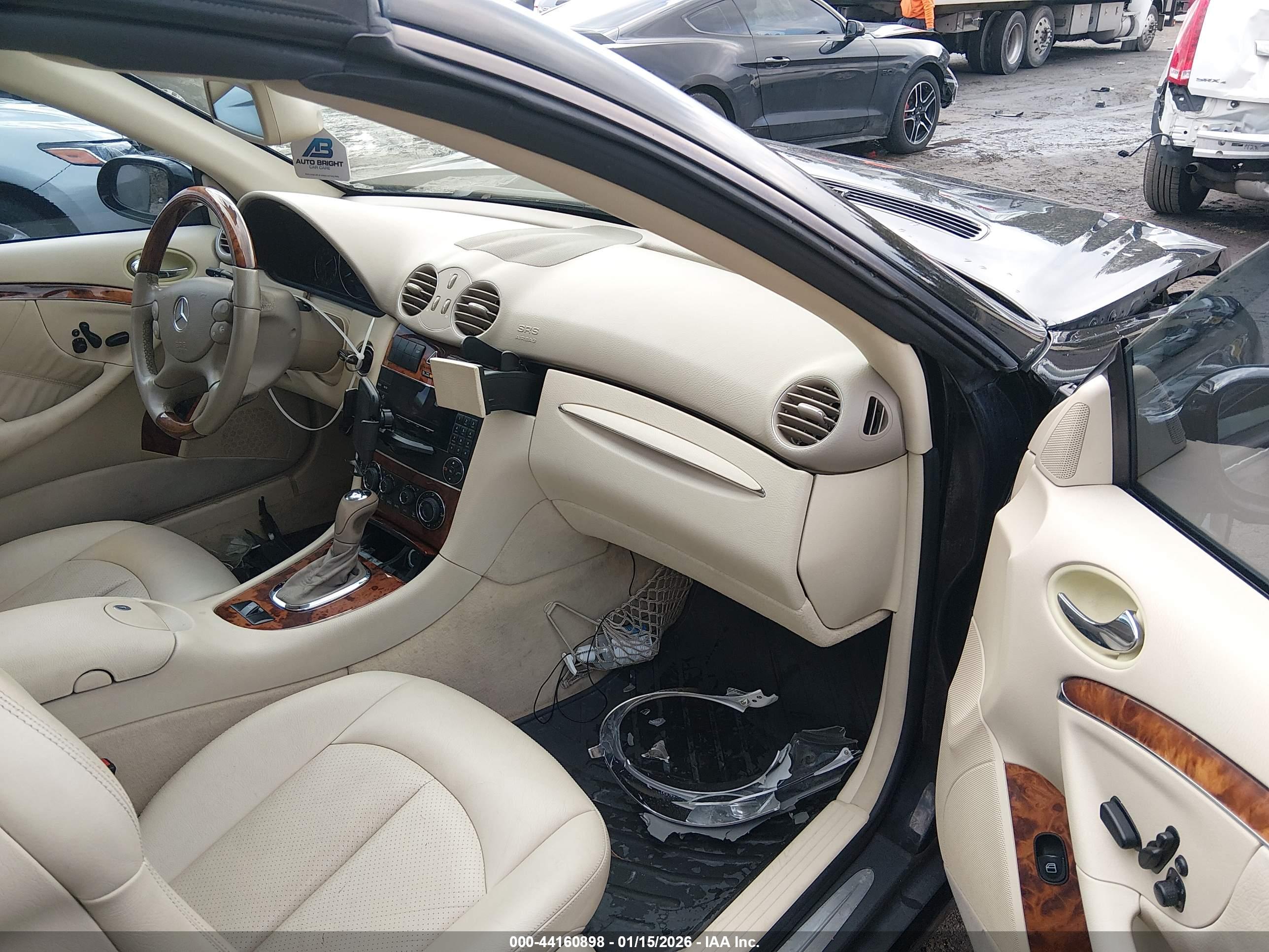 MERCEDES-BENZ CLK image 5