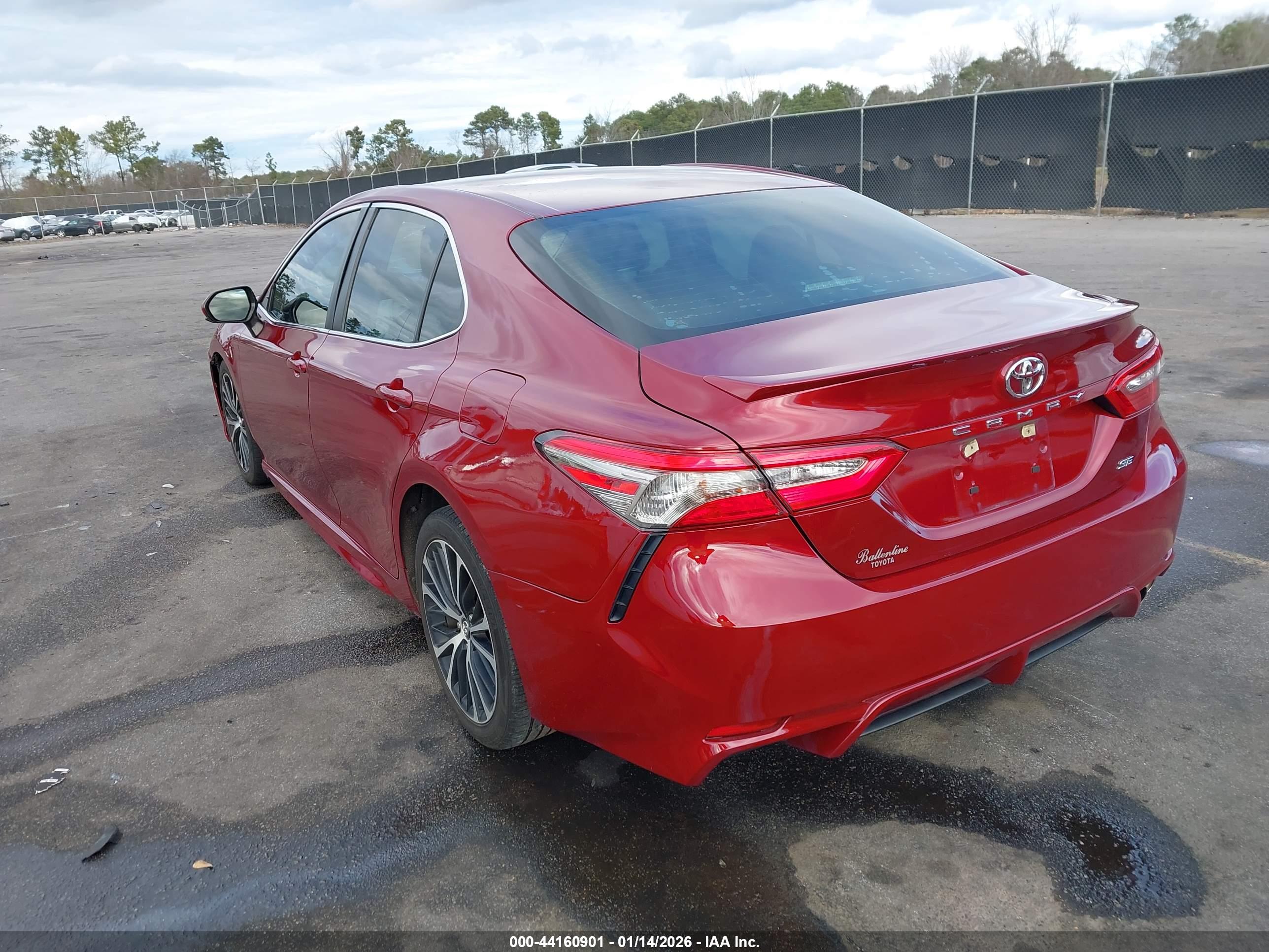 TOYOTA CAMRY image 3
