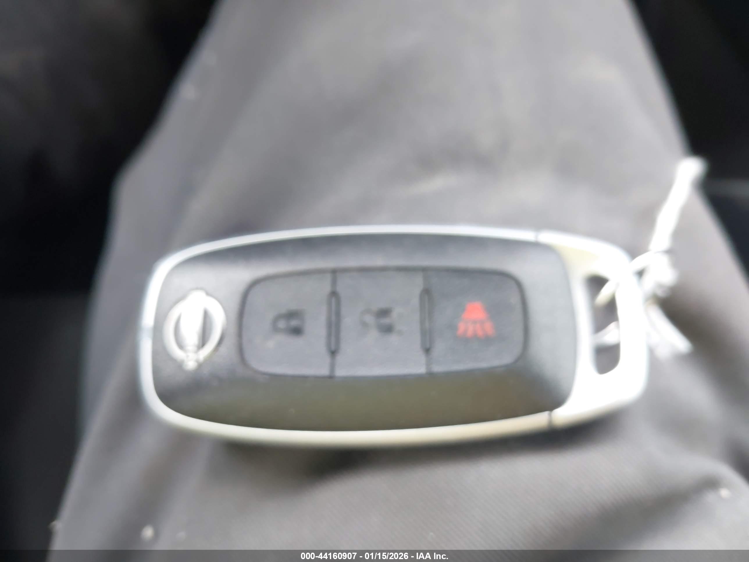 NISSAN ROGUE image 11