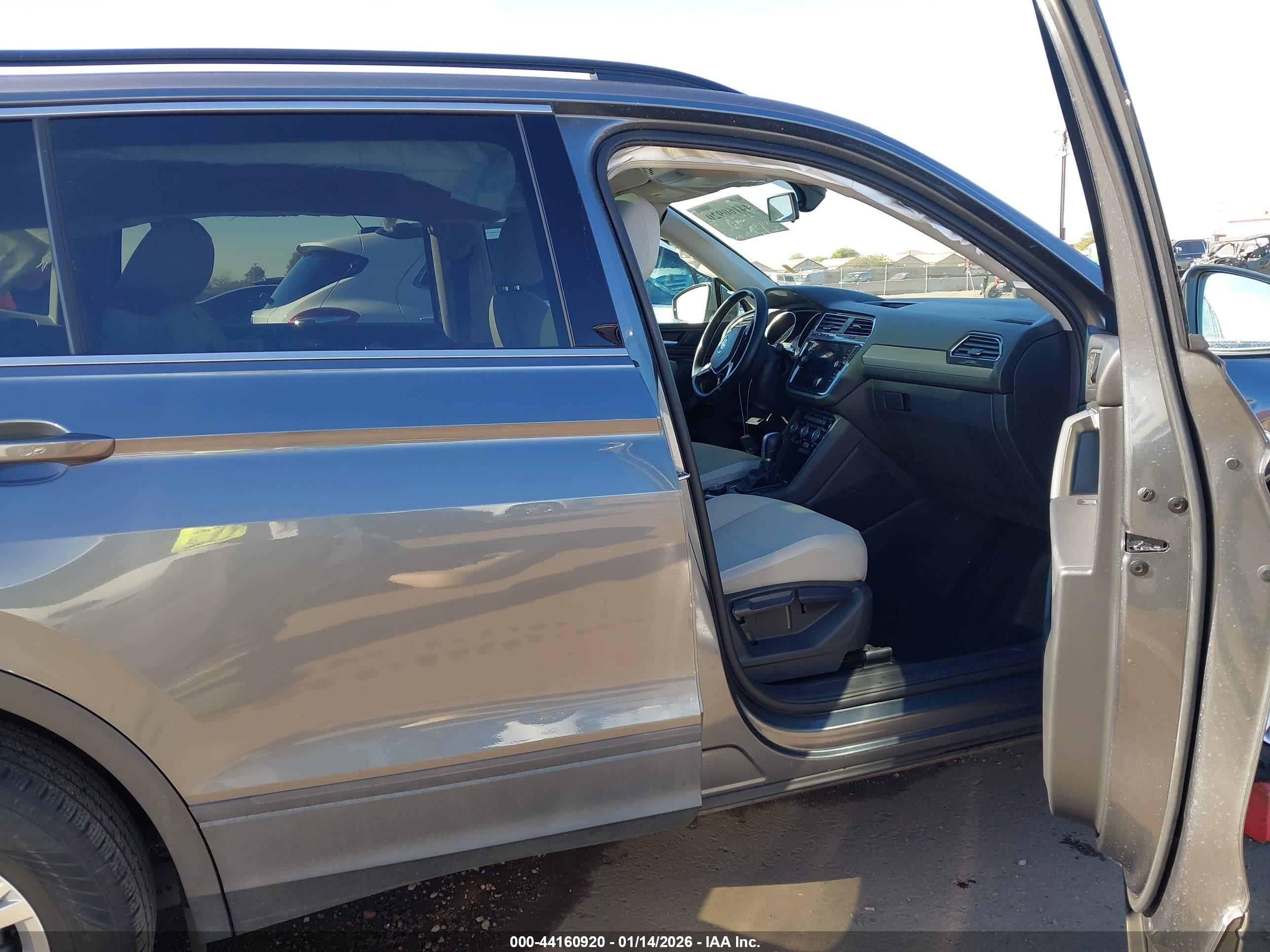 VOLKSWAGEN TIGUAN image 5
