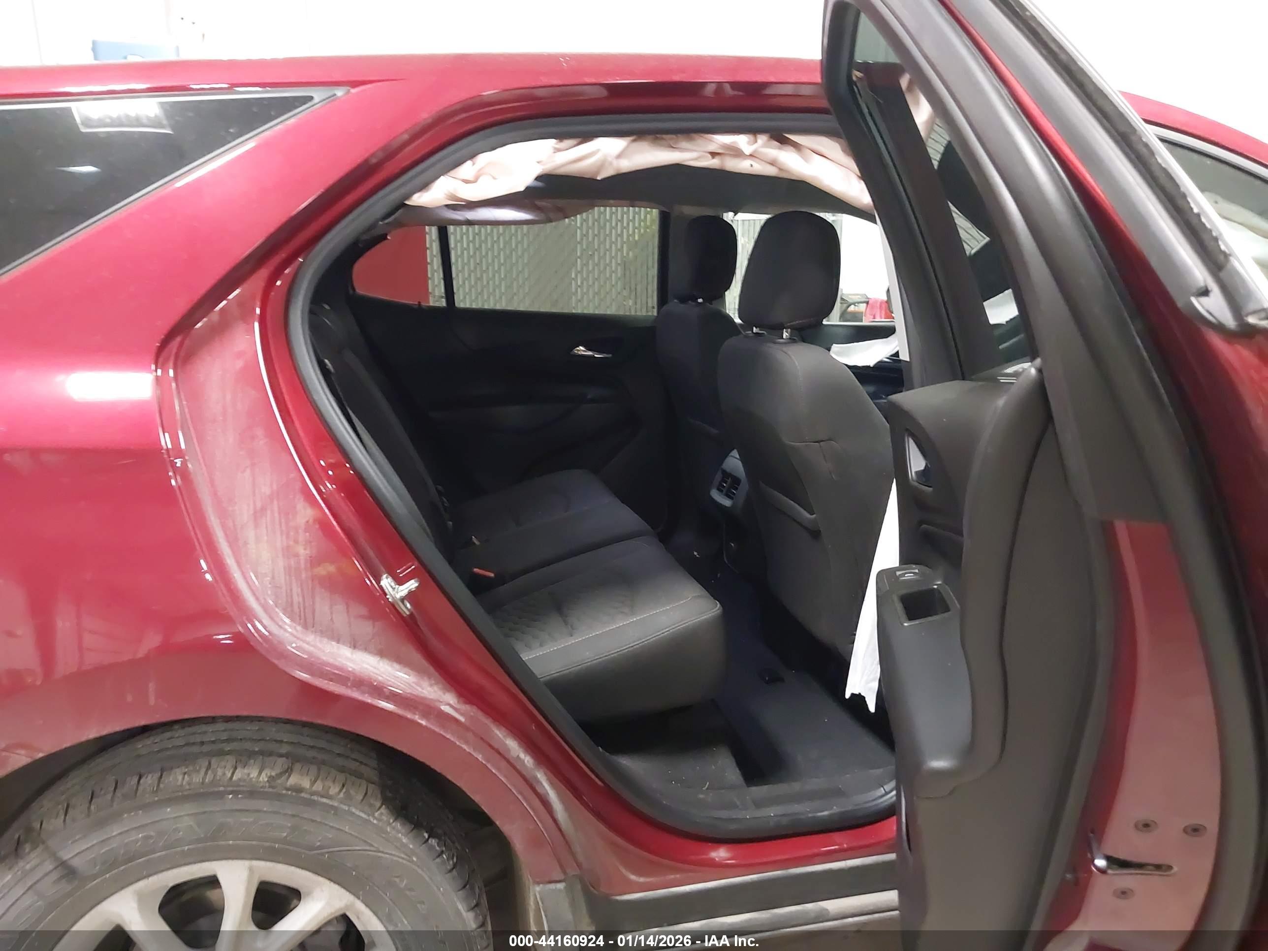 CHEVROLET EQUINOX image 8