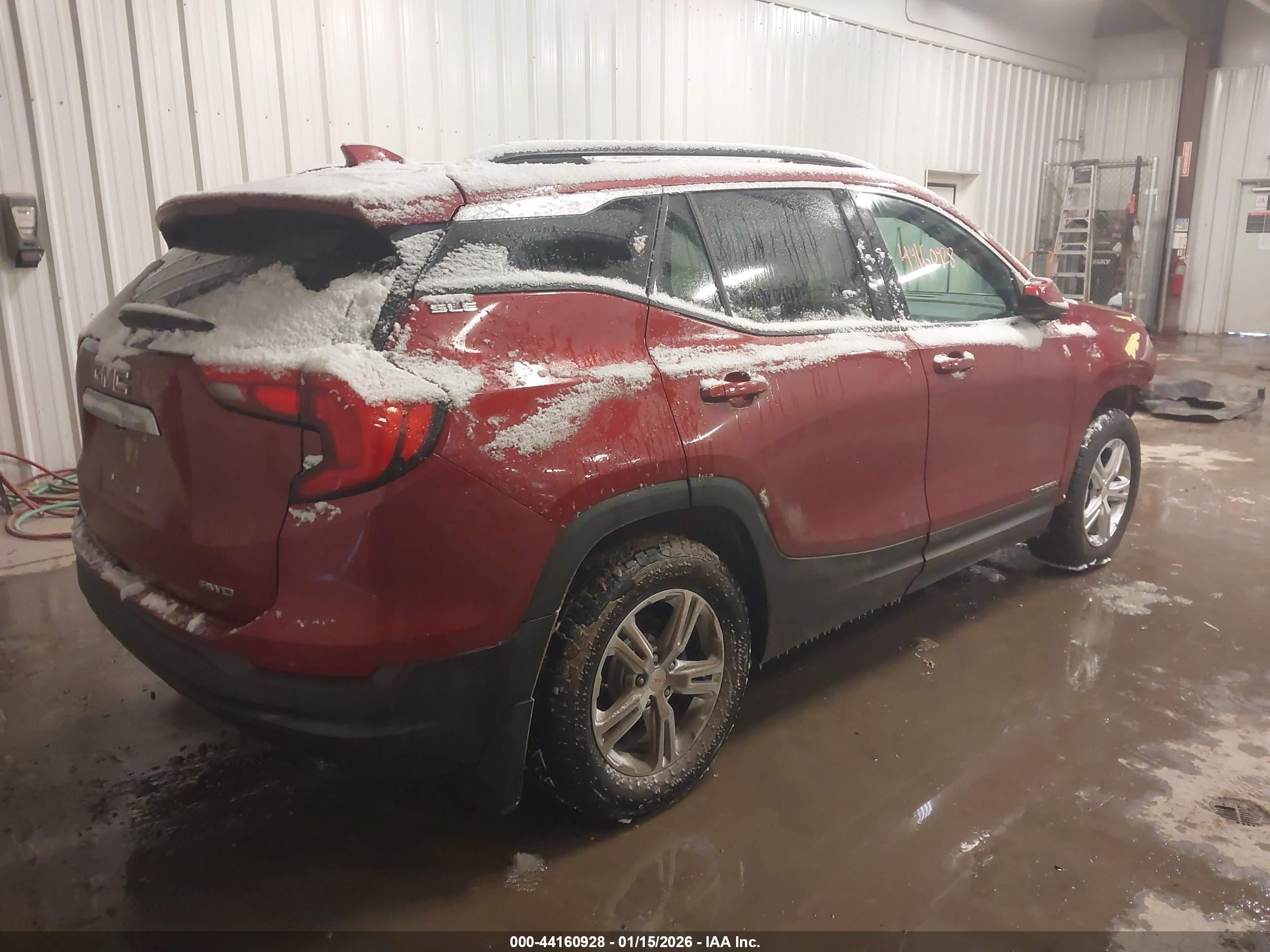 GMC TERRAIN image 4