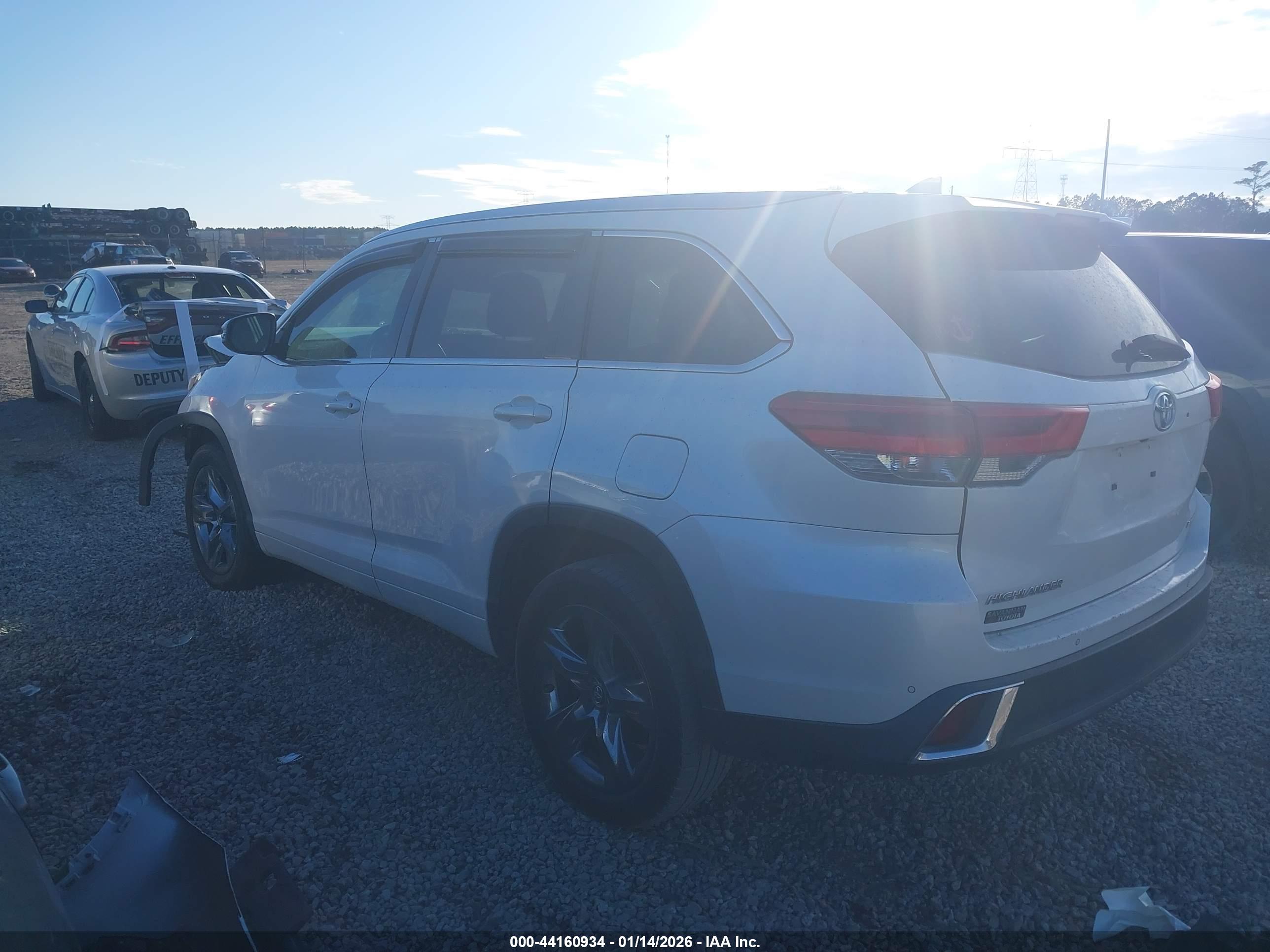 TOYOTA HIGHLANDER image 3