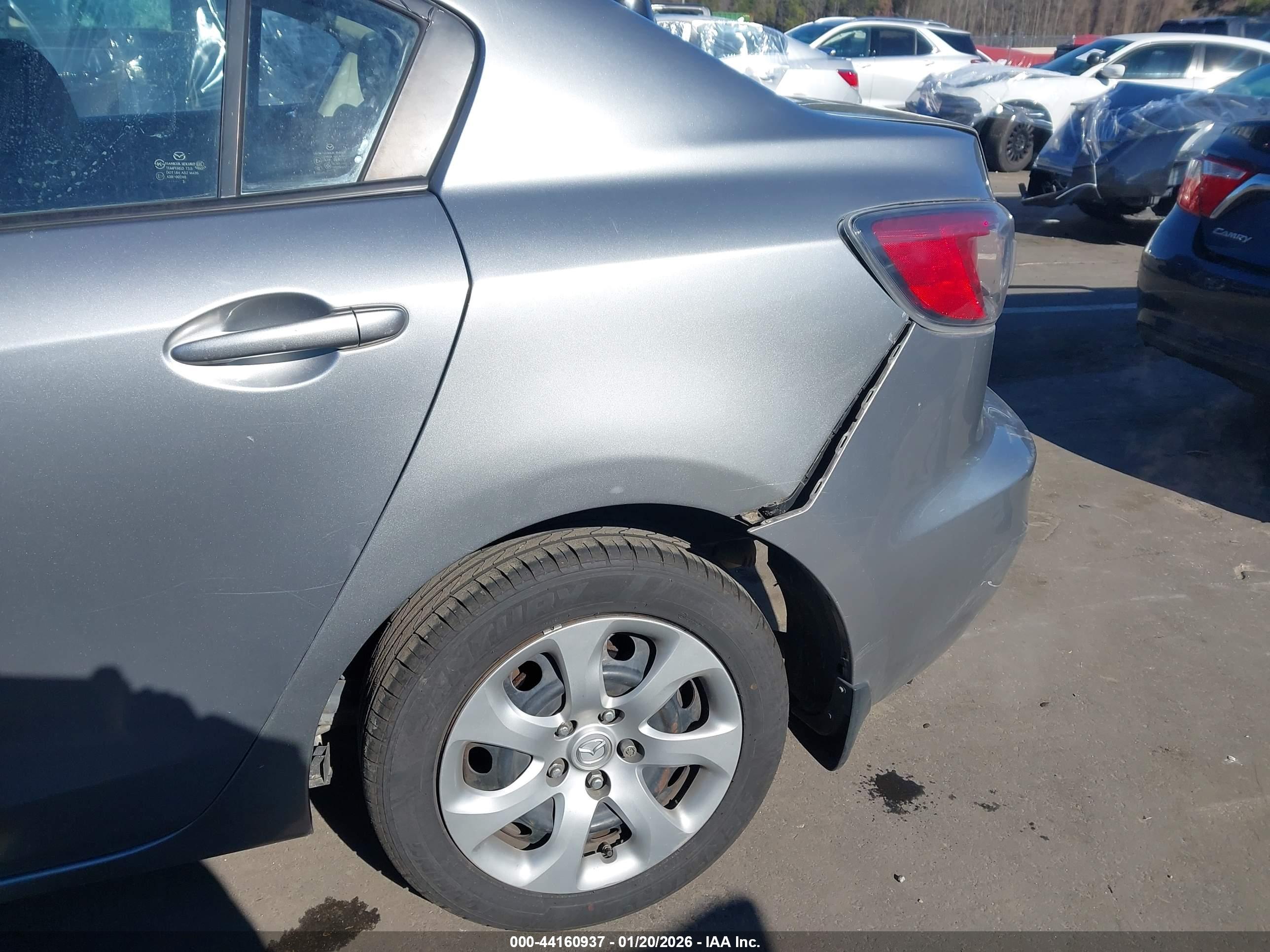 MAZDA MAZDA3 image 6