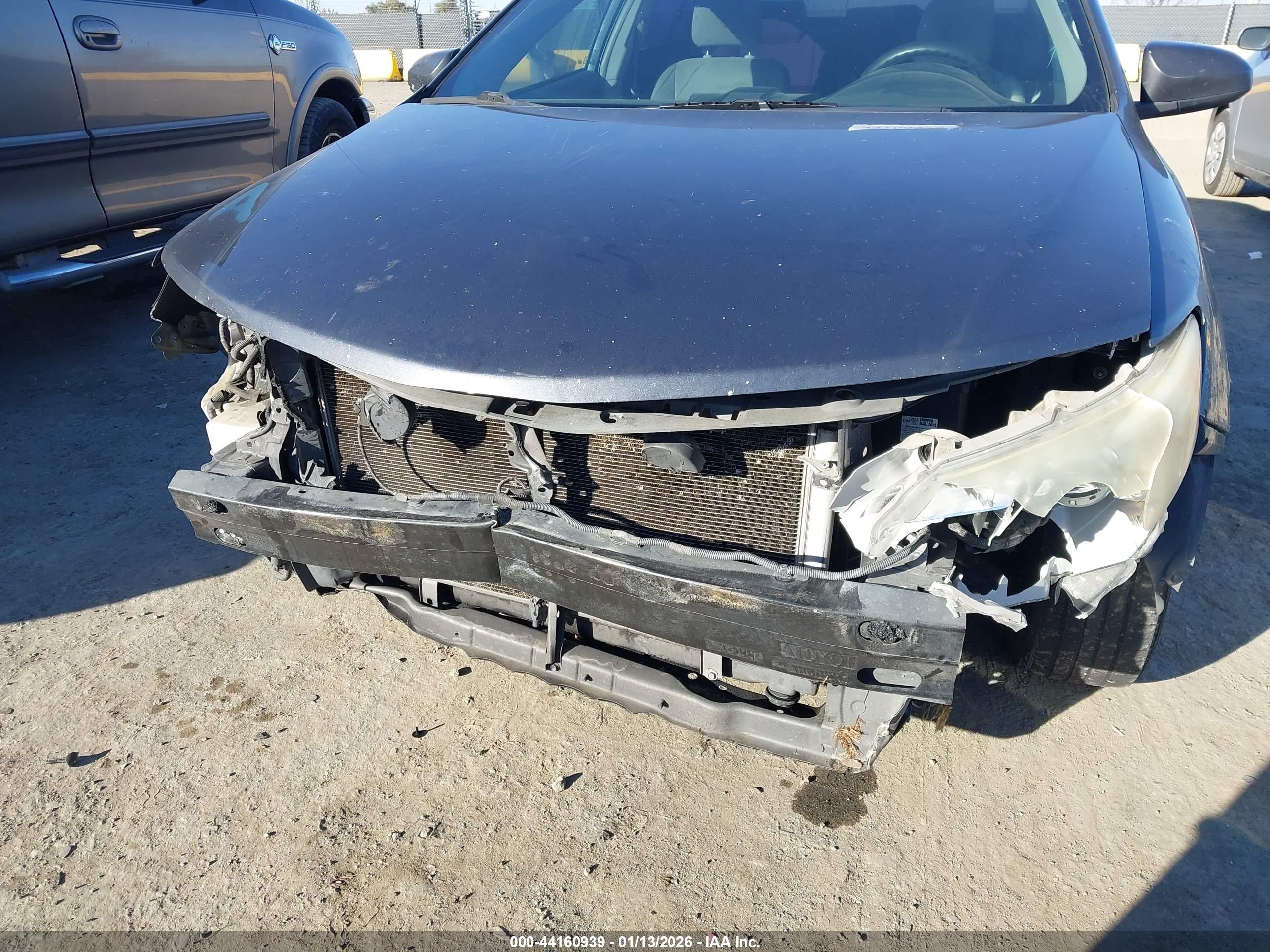 TOYOTA CAMRY image 6