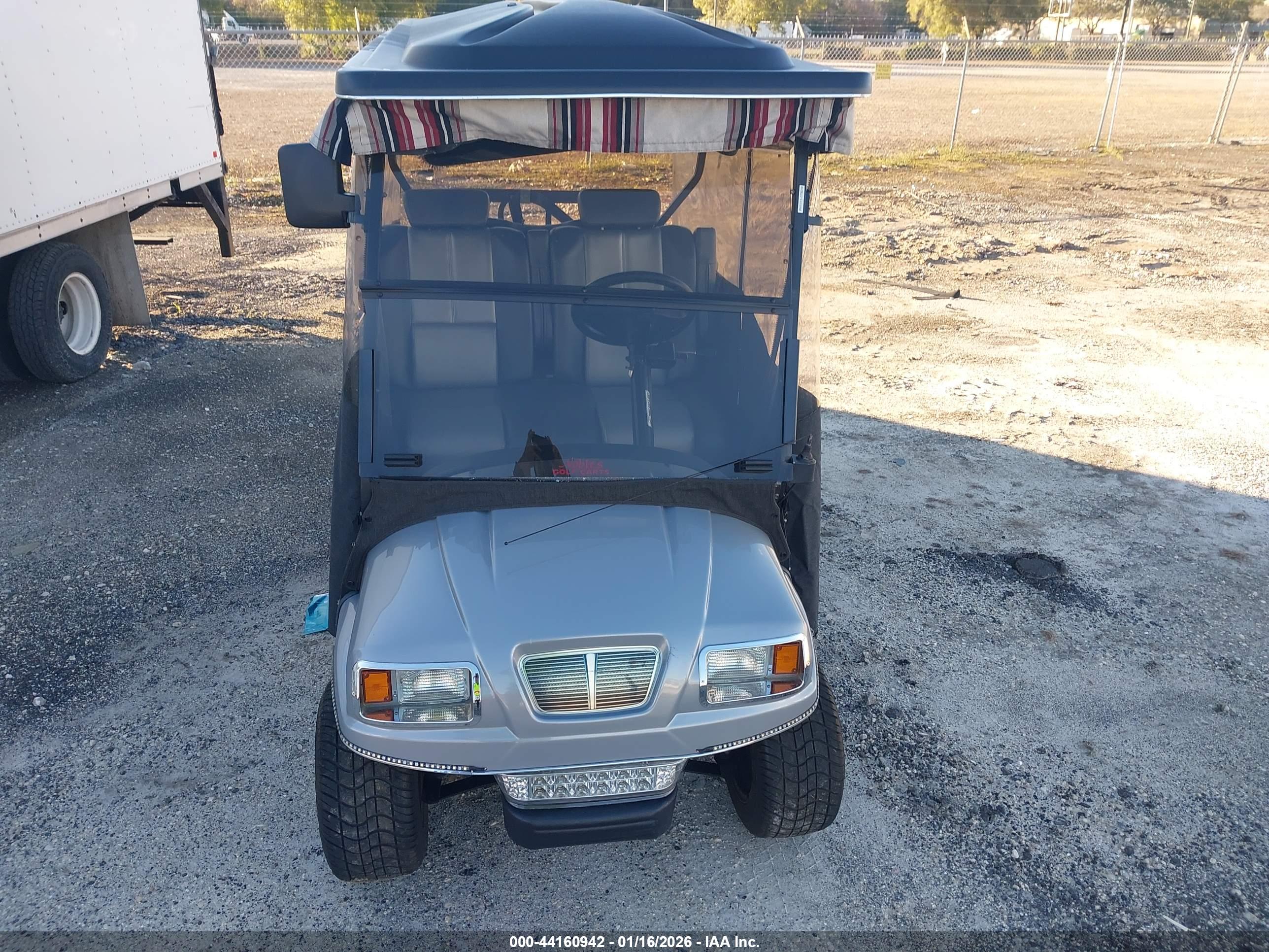 CLUB CAR image 6