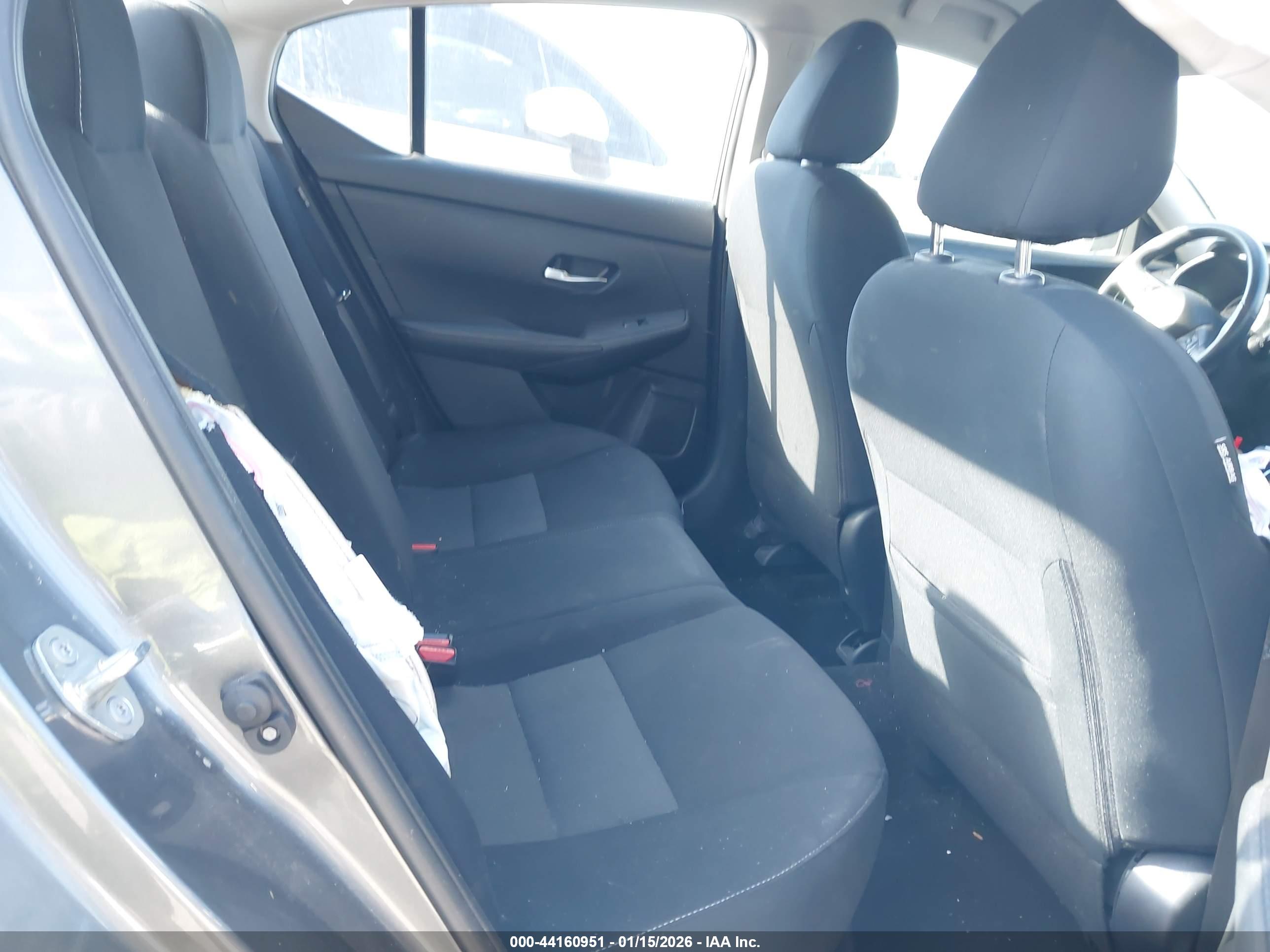 NISSAN SENTRA image 8