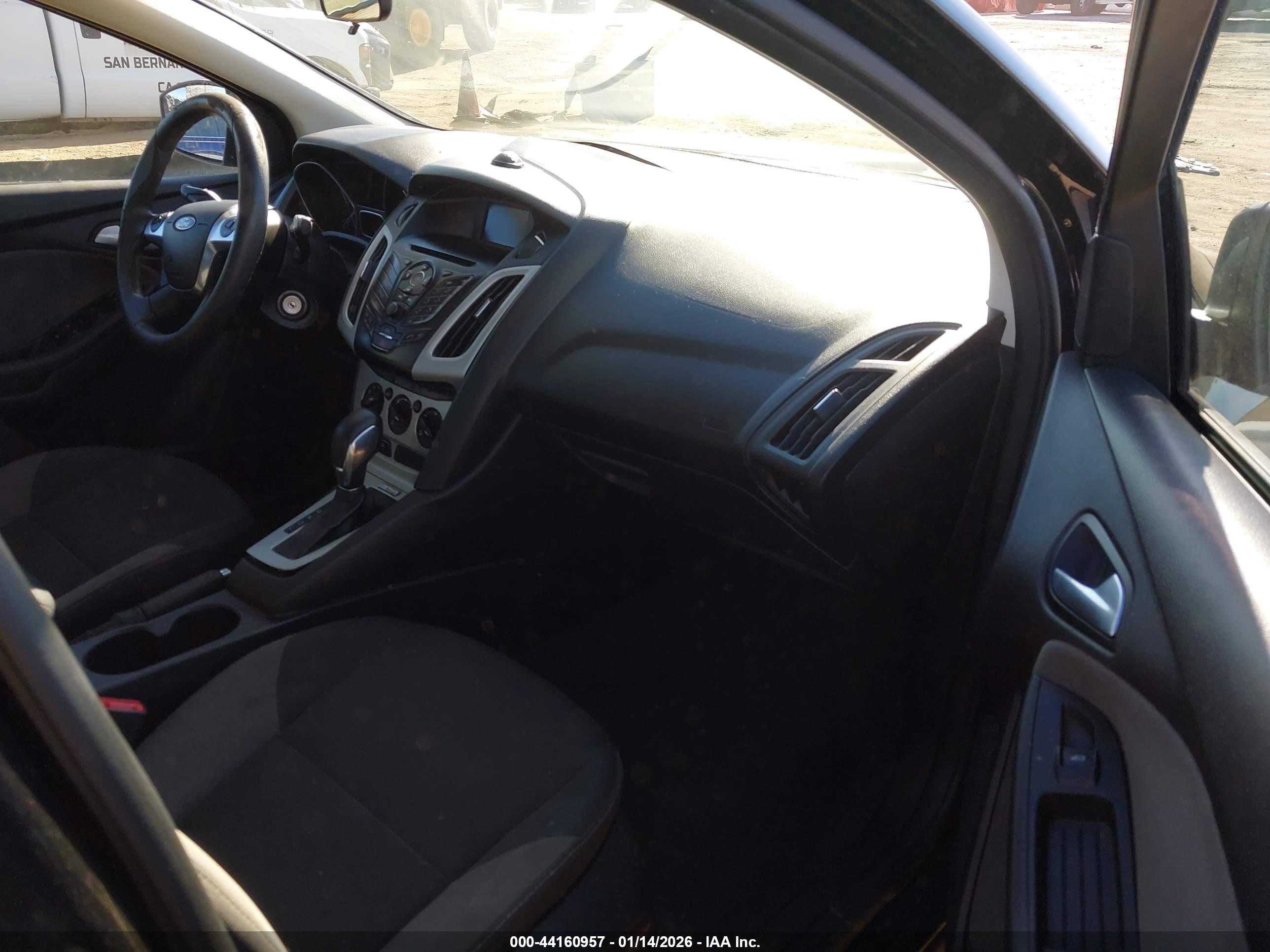 FORD FOCUS image 5