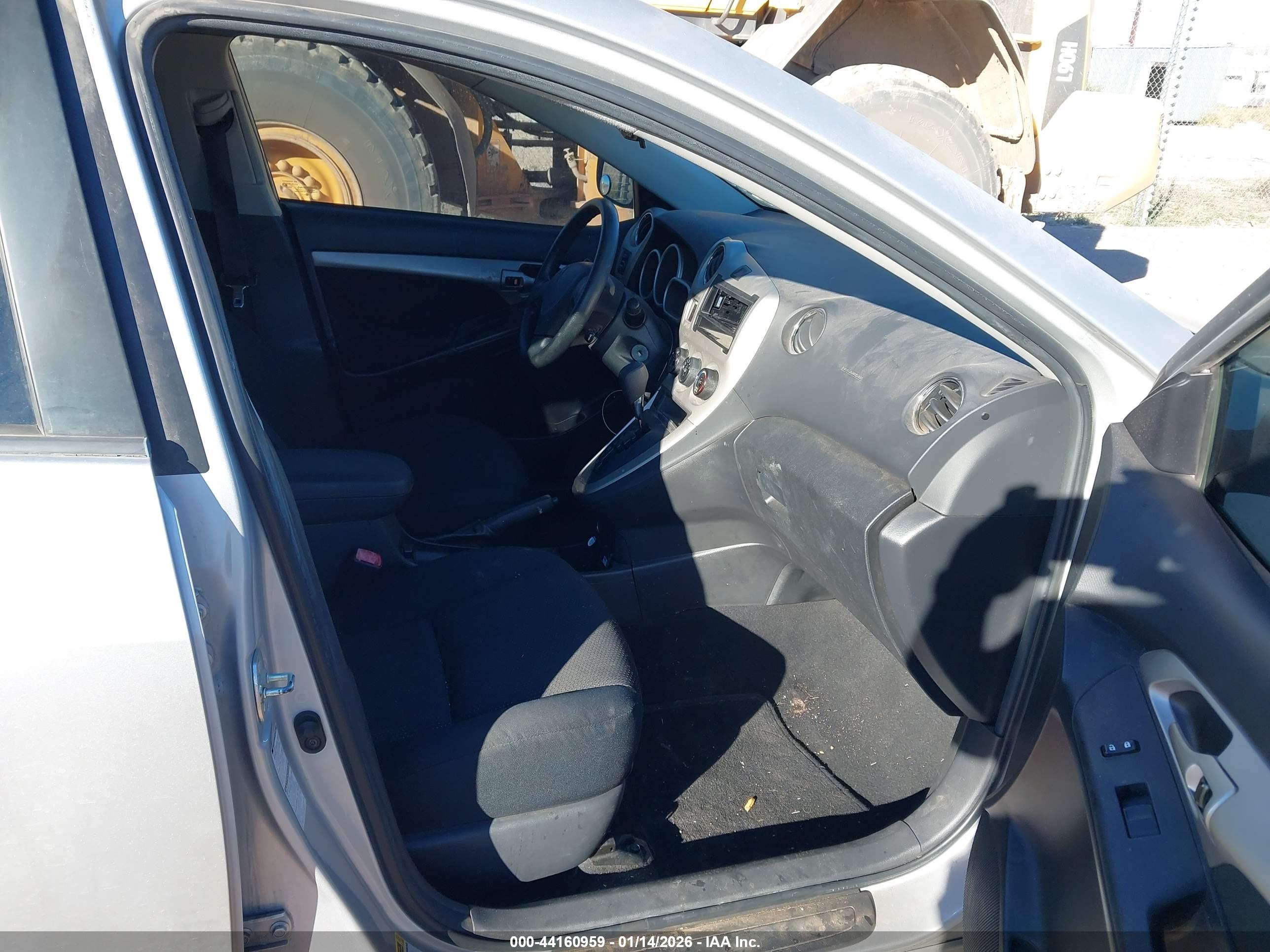 PONTIAC VIBE image 5