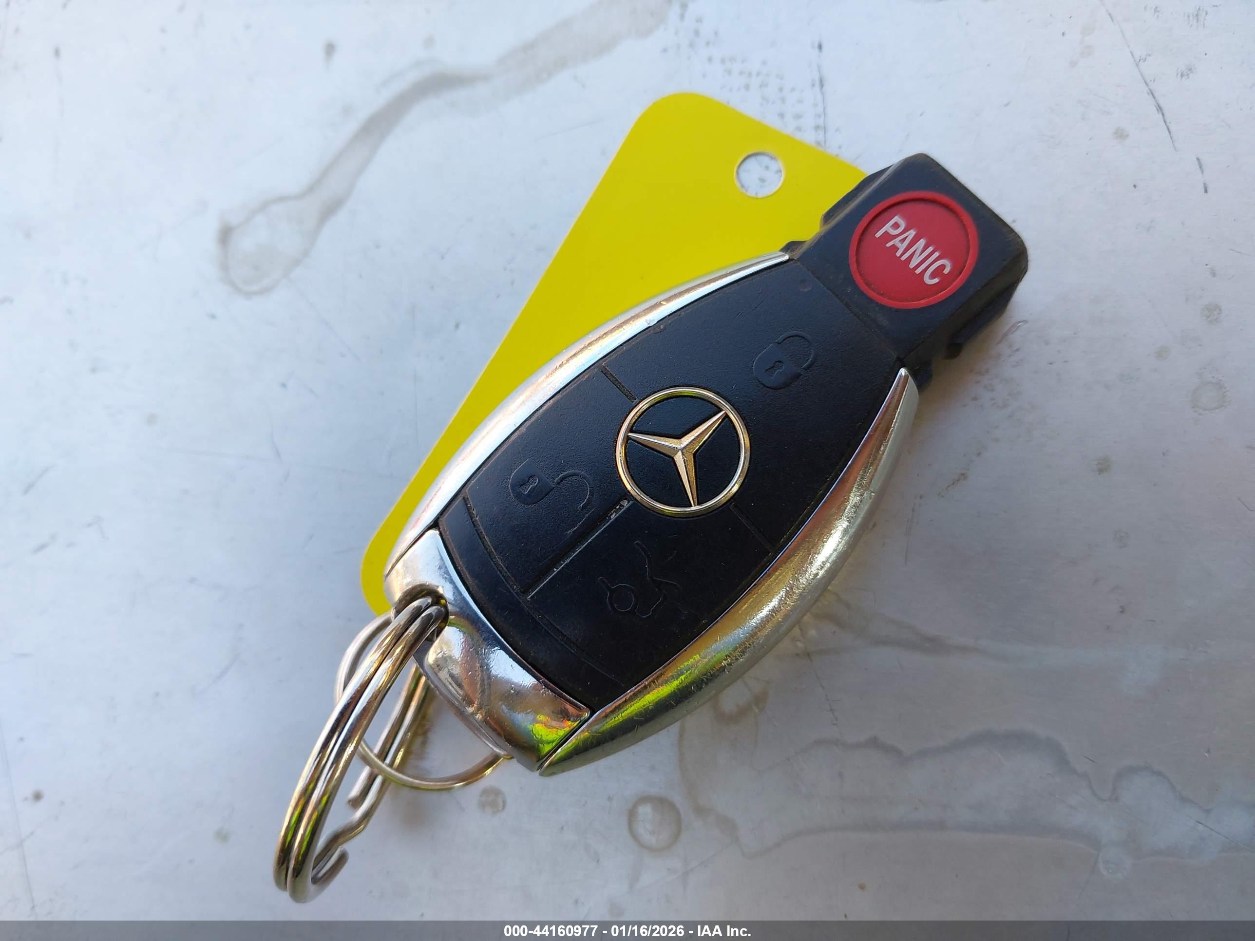 MERCEDES-BENZ E image 11