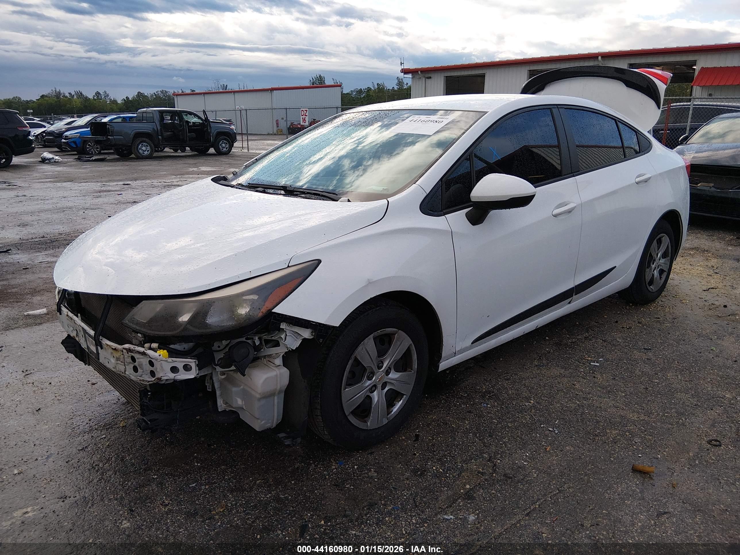 CHEVROLET CRUZE image 2