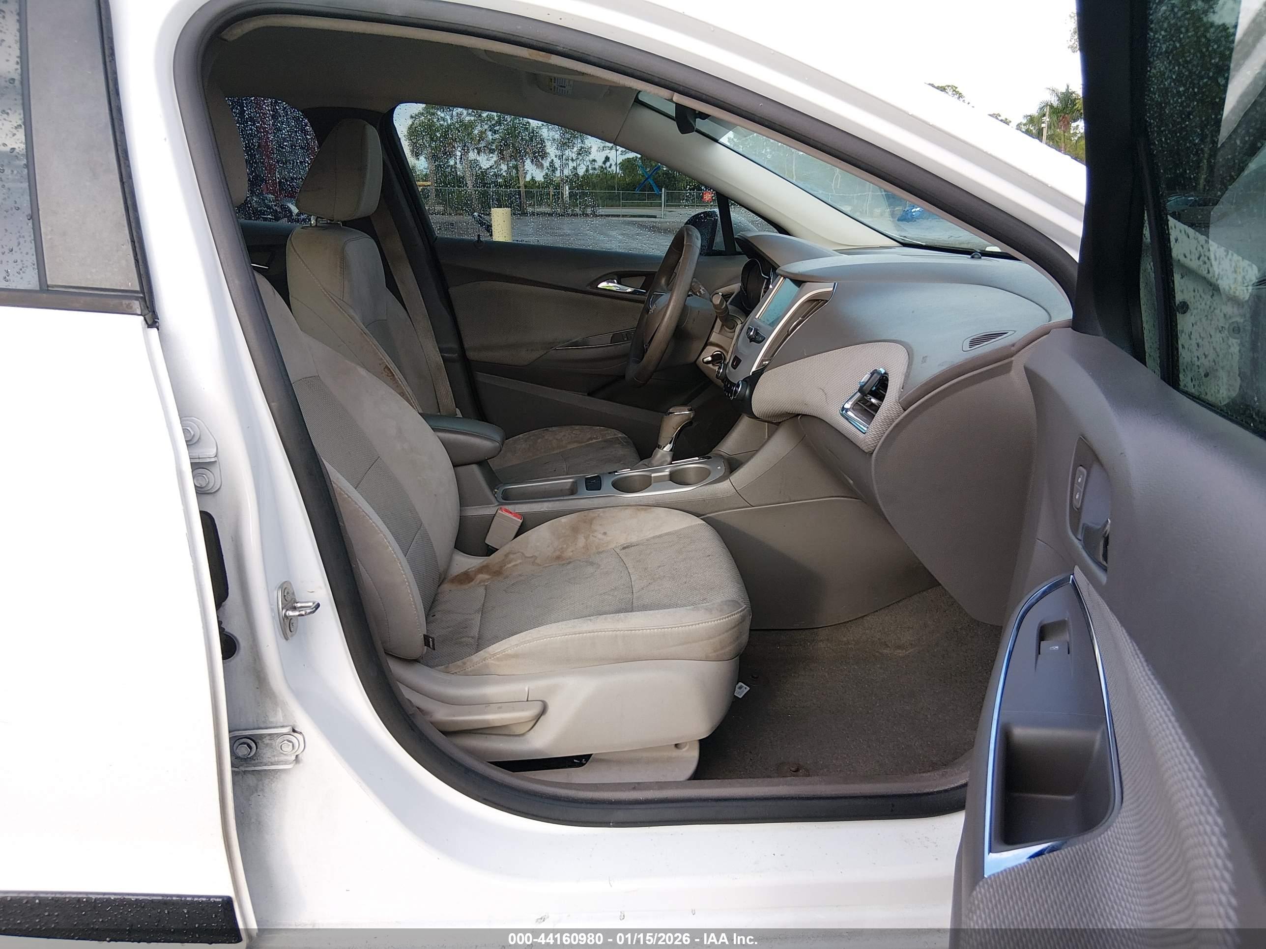 CHEVROLET CRUZE image 5