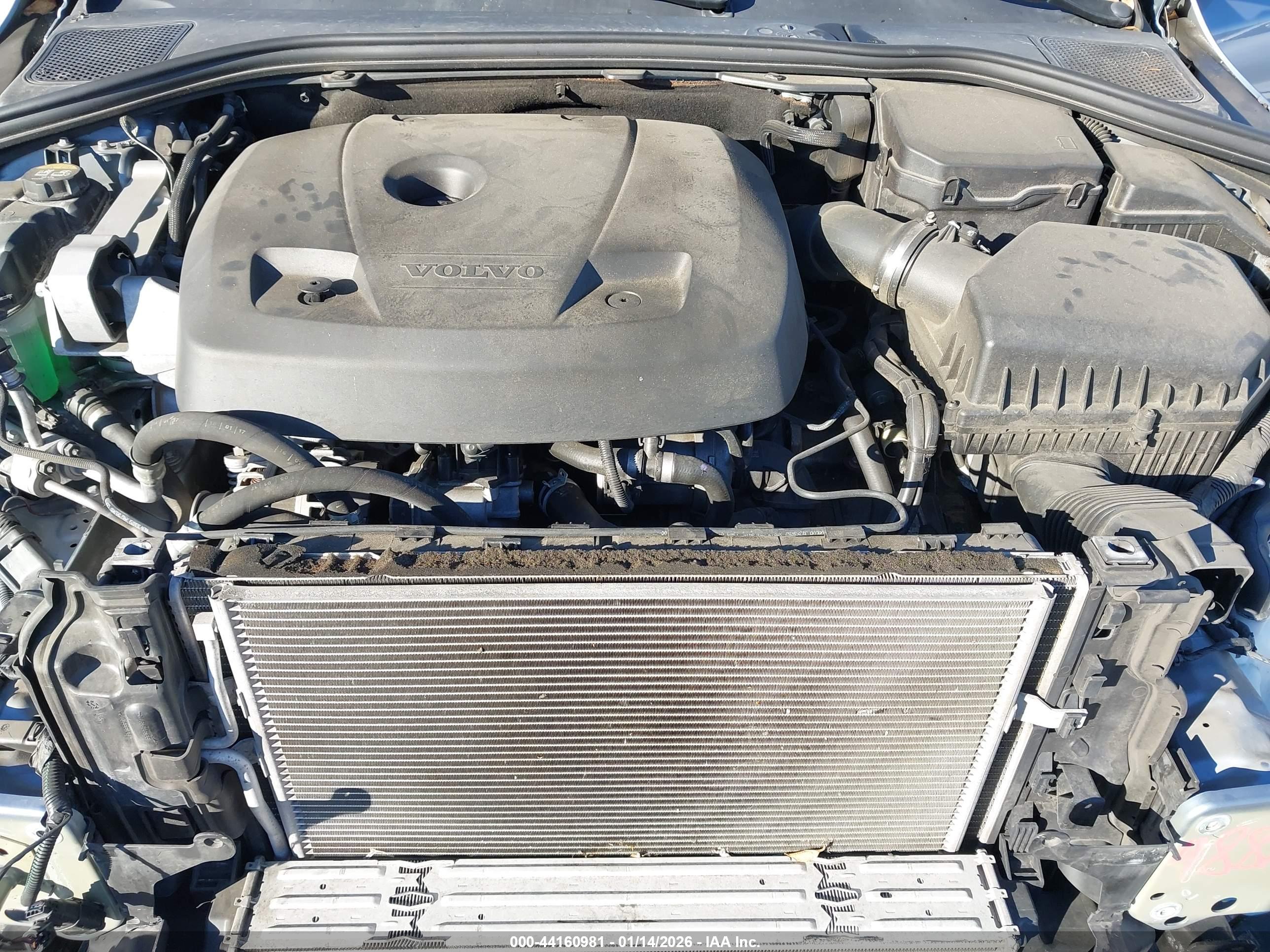 VOLVO V60 image 10