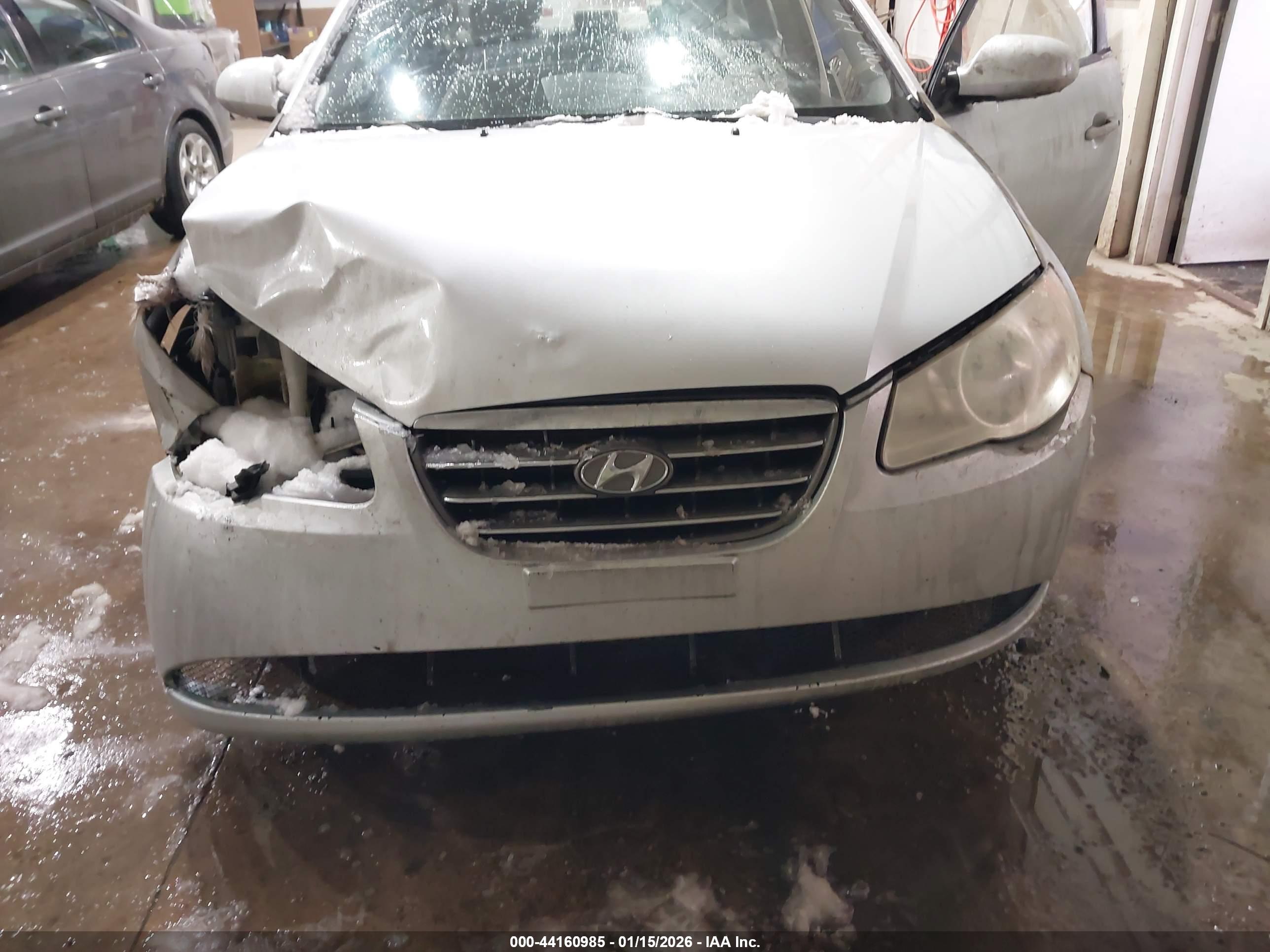 HYUNDAI ELANTRA image 6