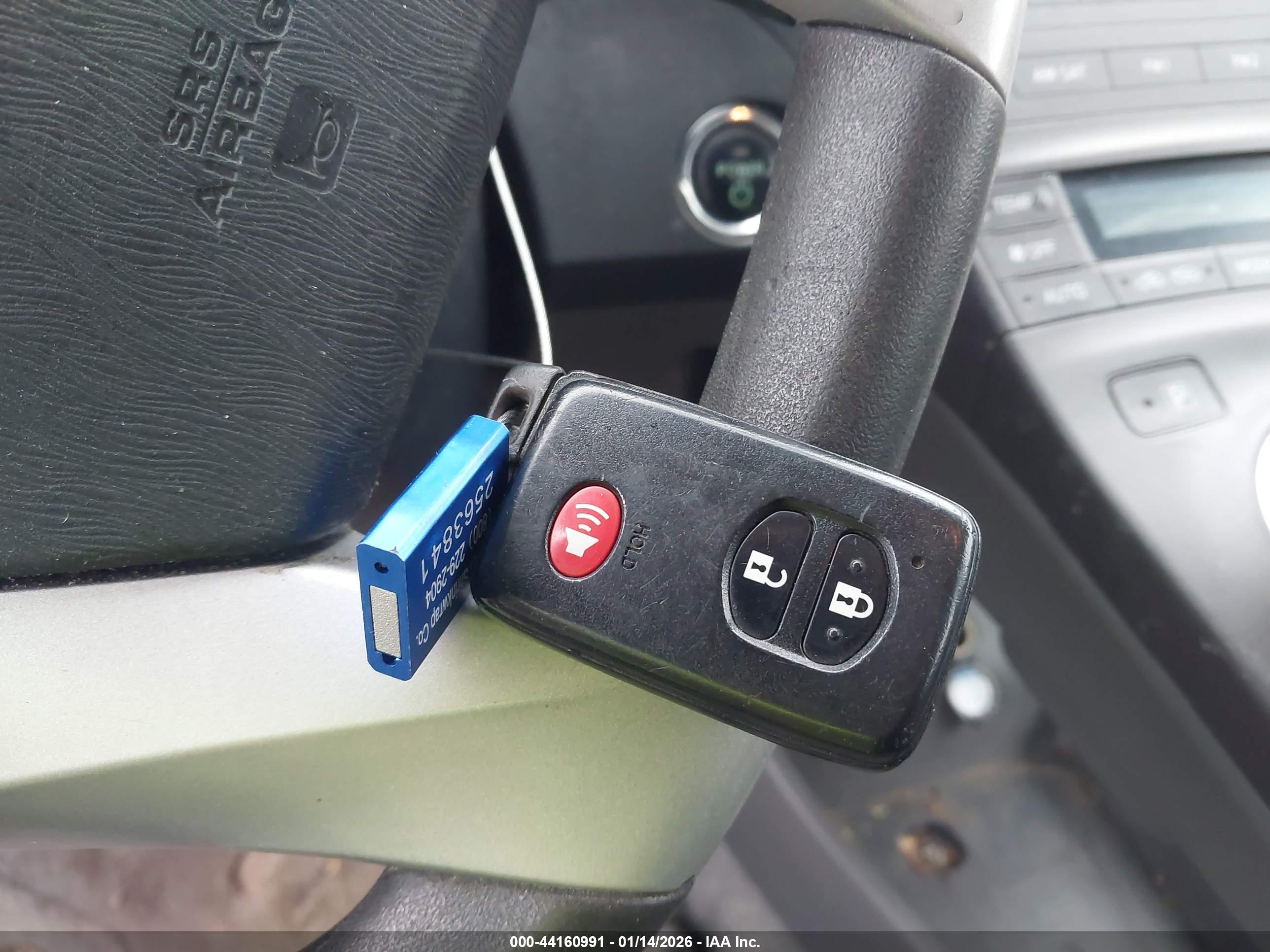 TOYOTA PRIUS image 11