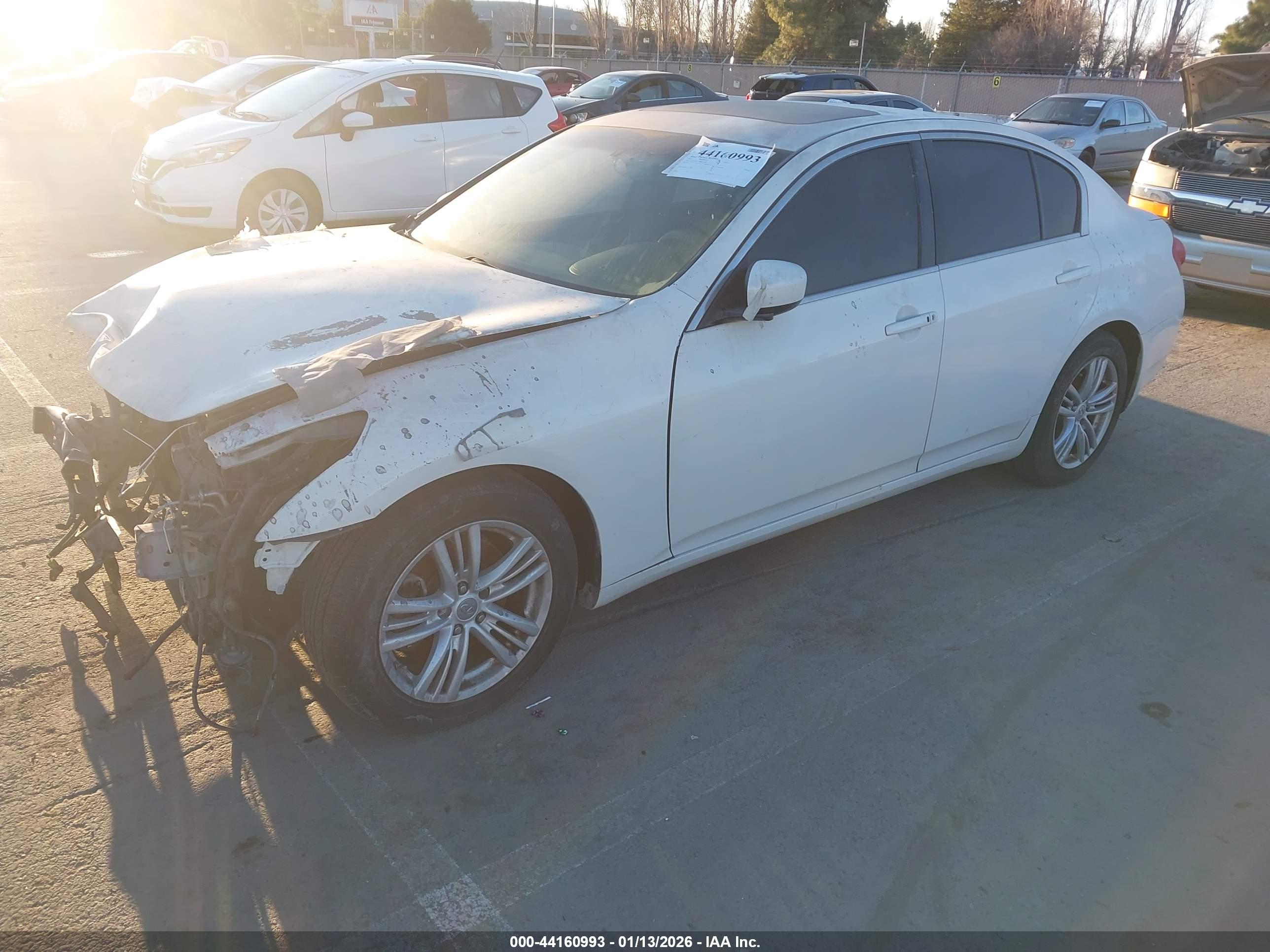 INFINITI G37 image 2