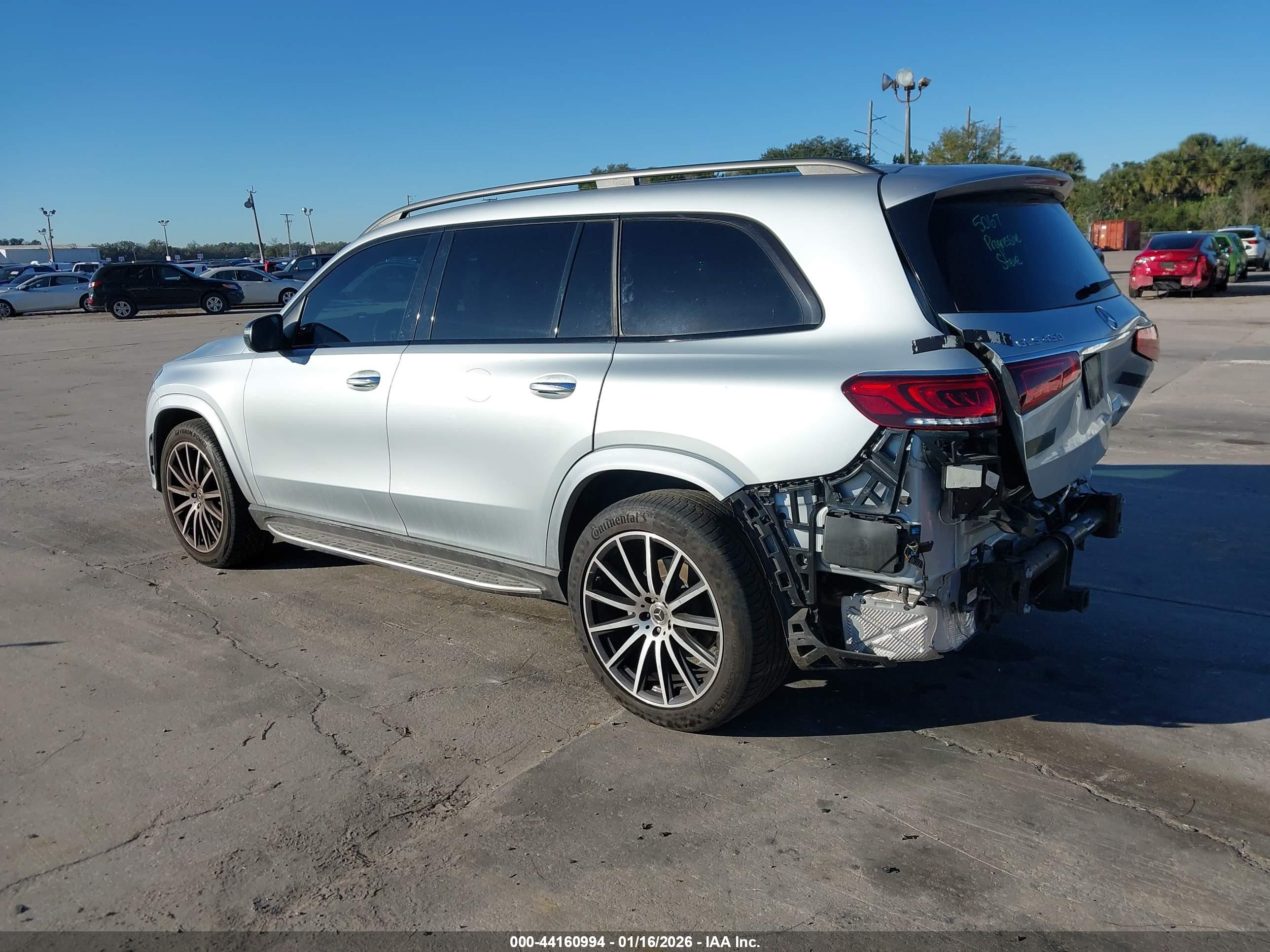 MERCEDES-BENZ GLS image 3