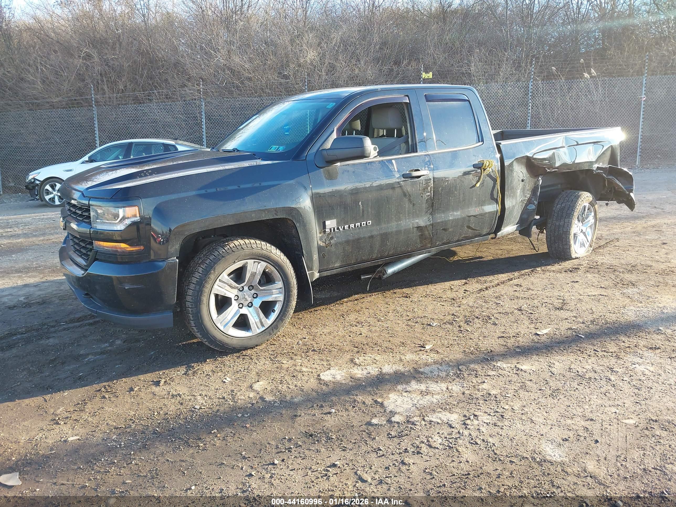 CHEVROLET SILVERADO image 2