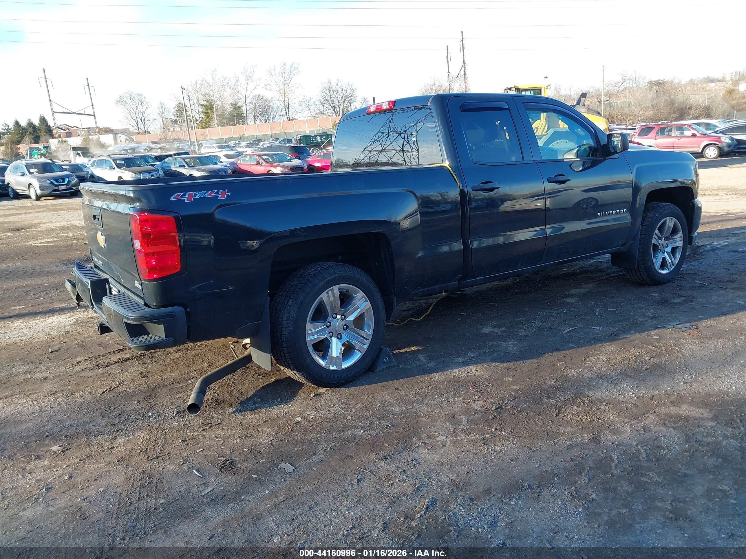 CHEVROLET SILVERADO image 4