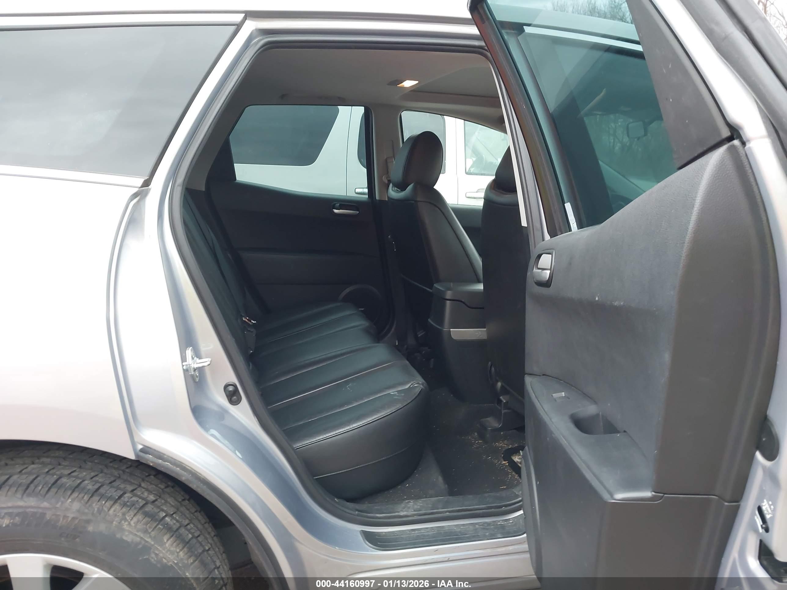 MAZDA CX-7 image 8