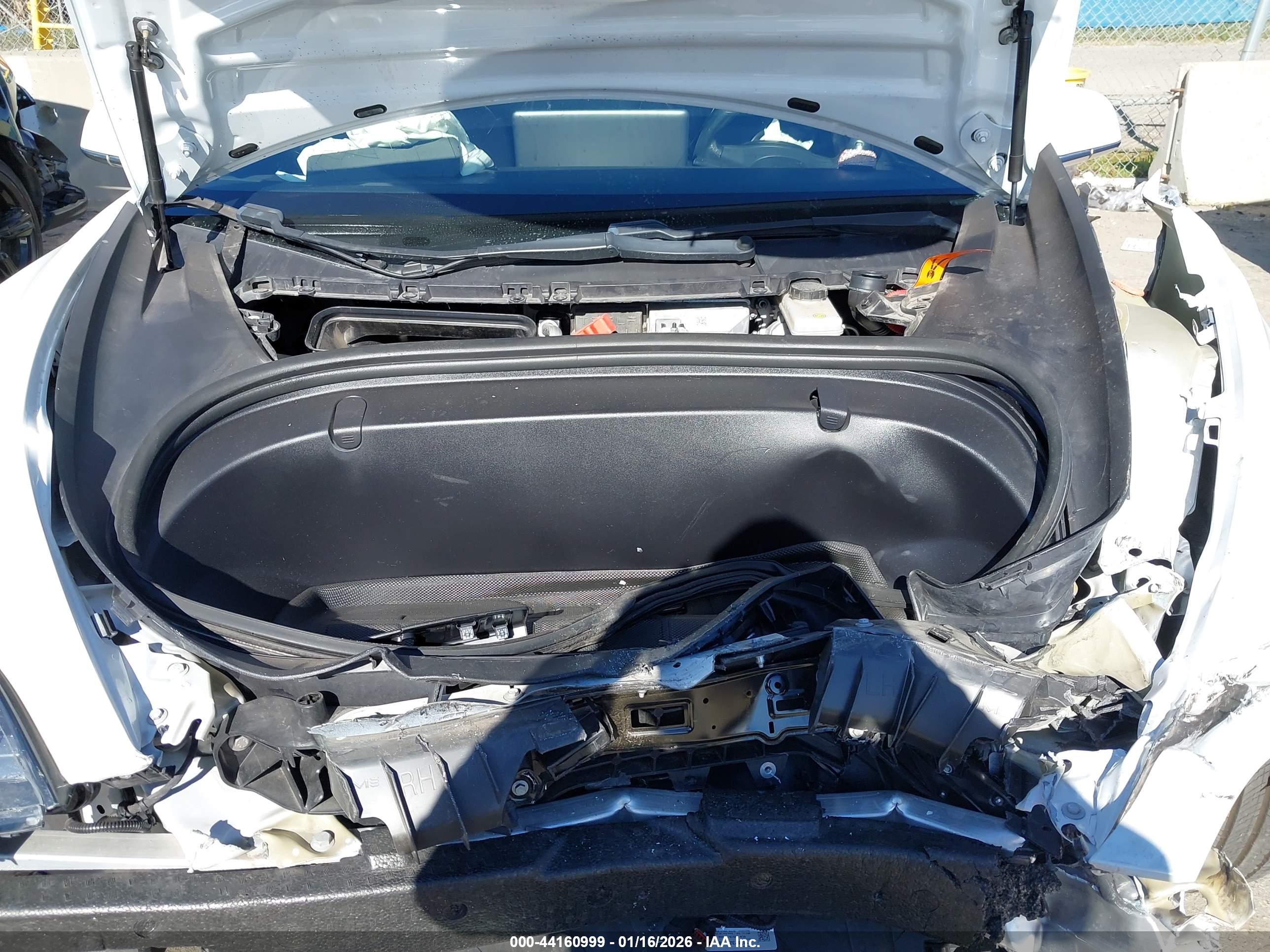 TESLA MODEL image 10