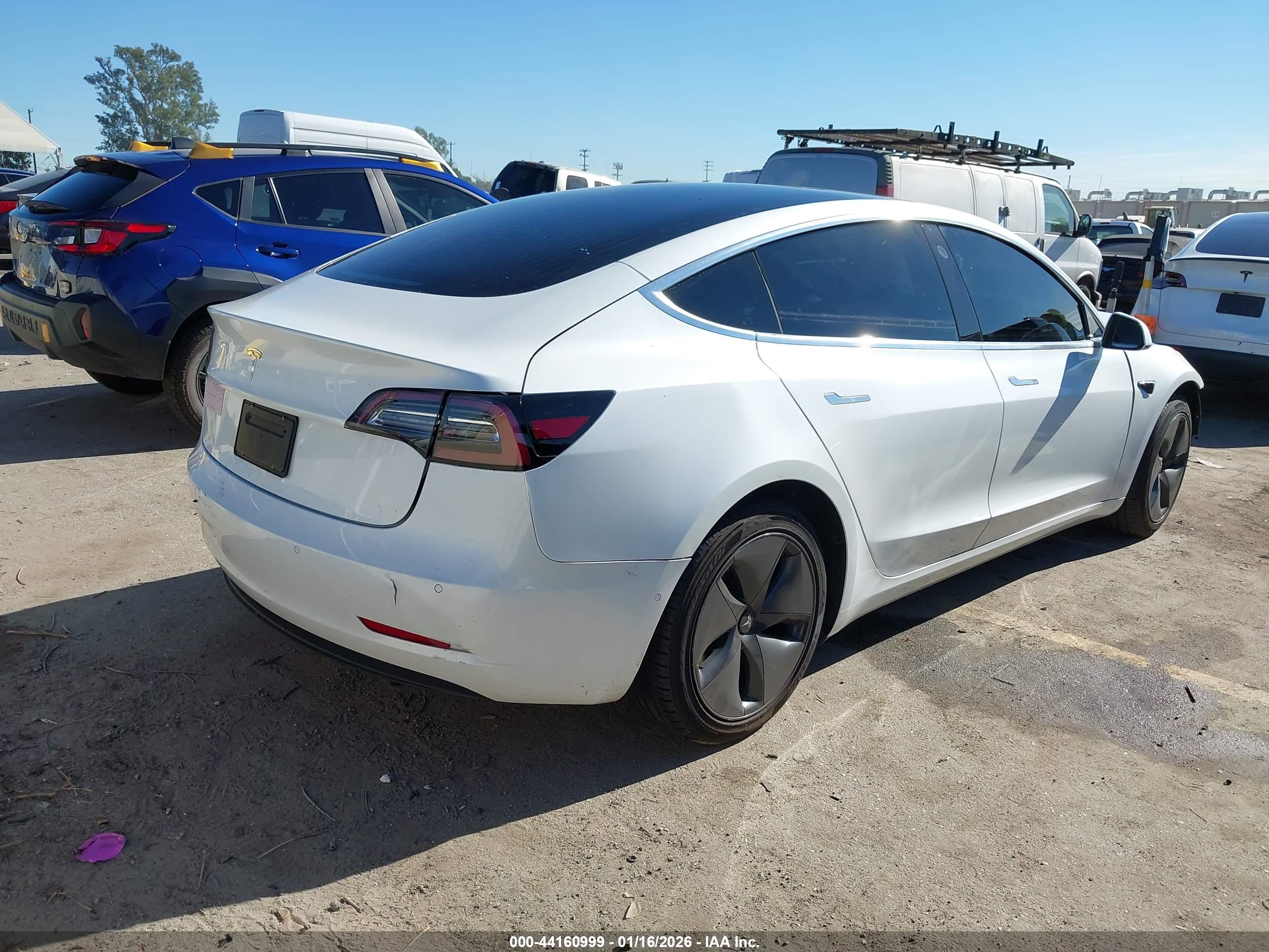 TESLA MODEL image 4