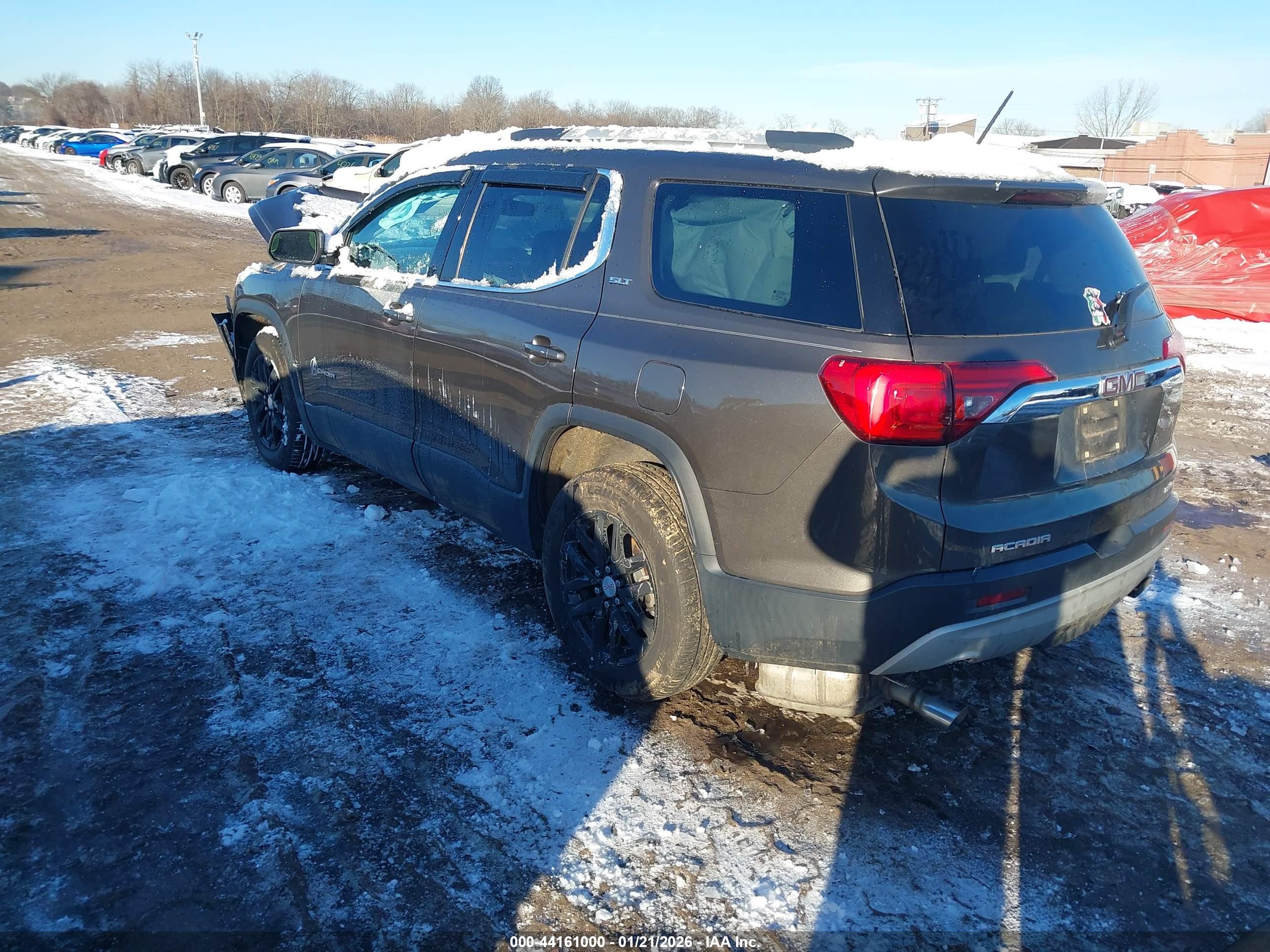 GMC ACADIA image 3