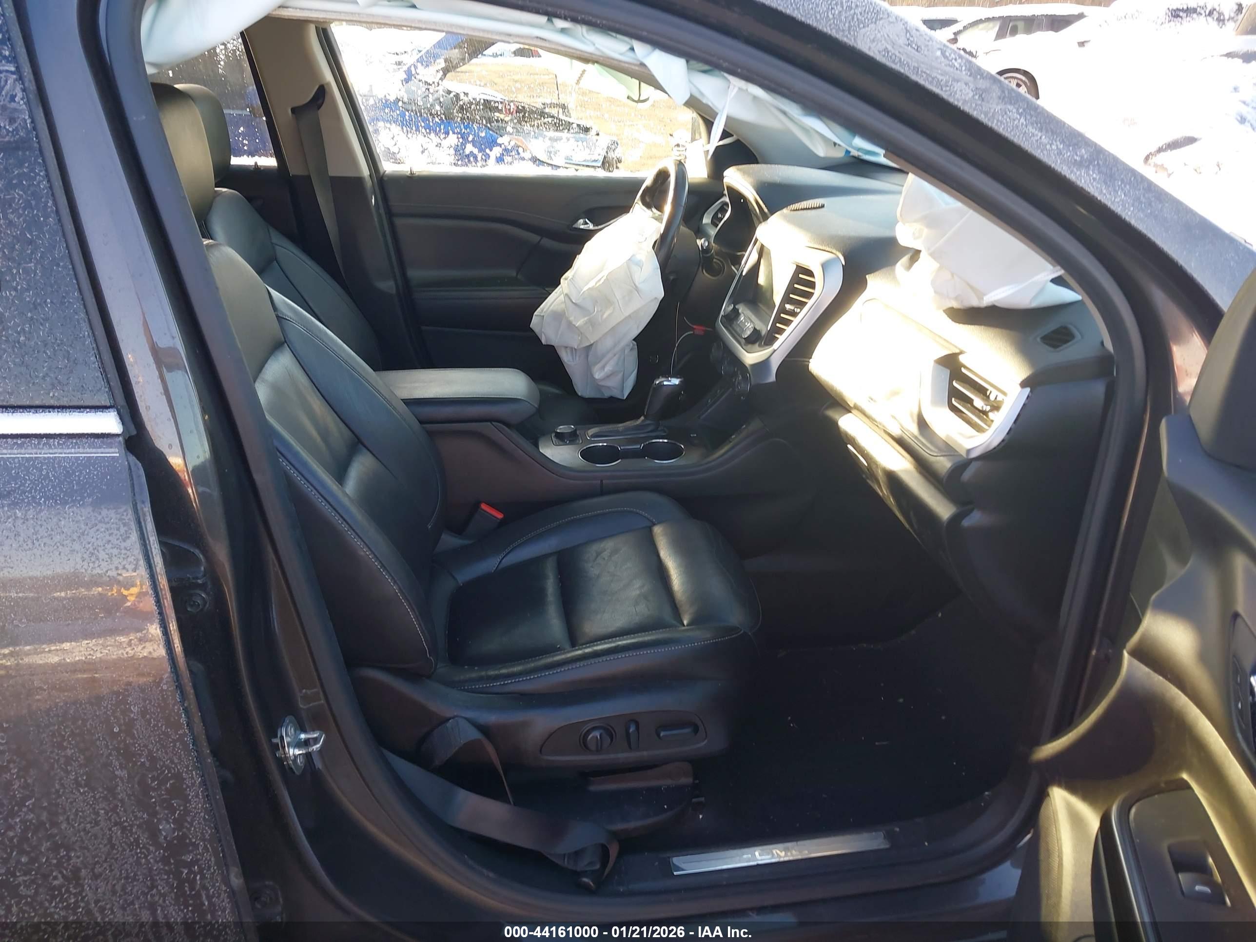 GMC ACADIA image 5