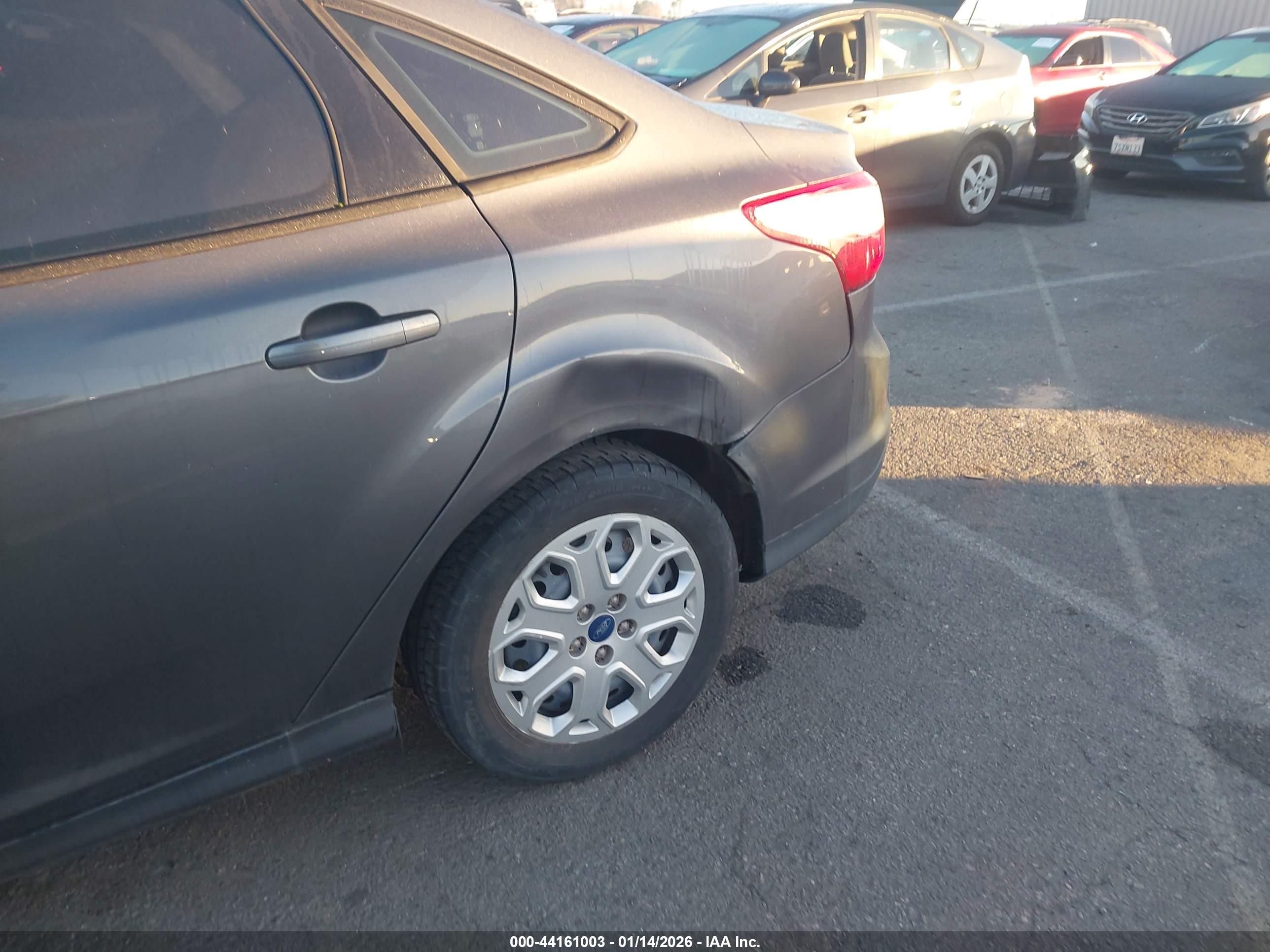 FORD FOCUS image 6