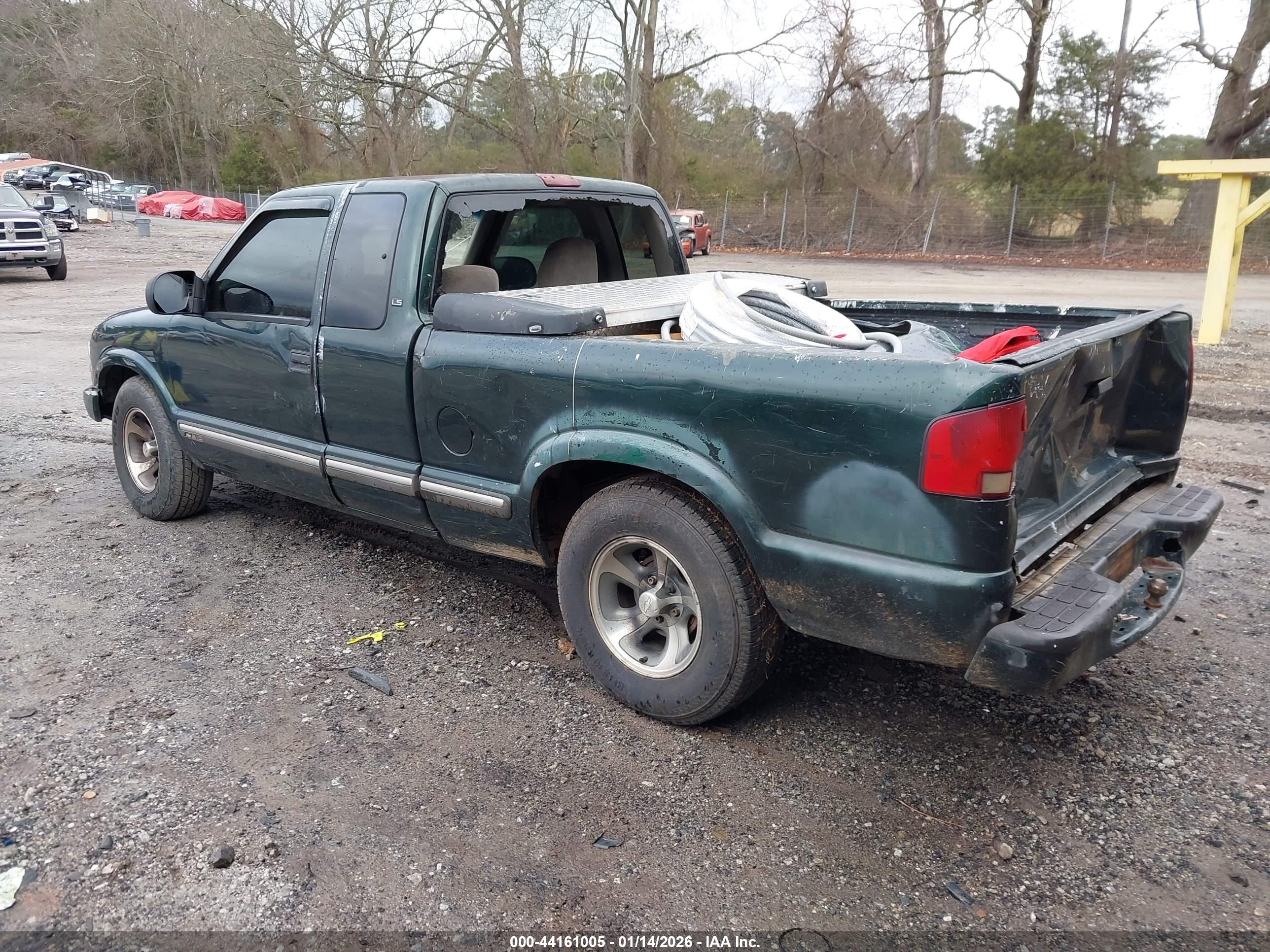 CHEVROLET S-10 image 3