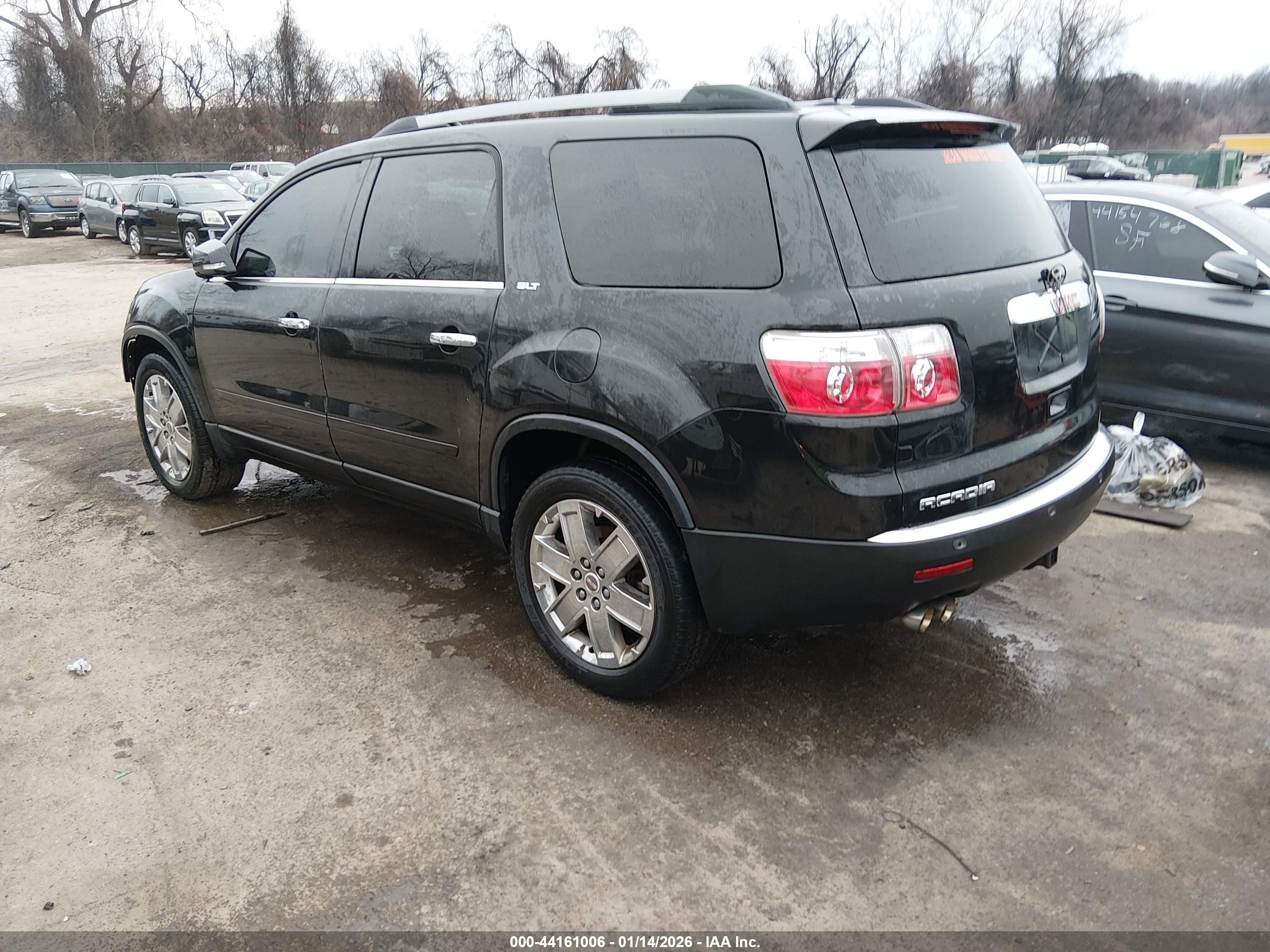 GMC ACADIA image 3