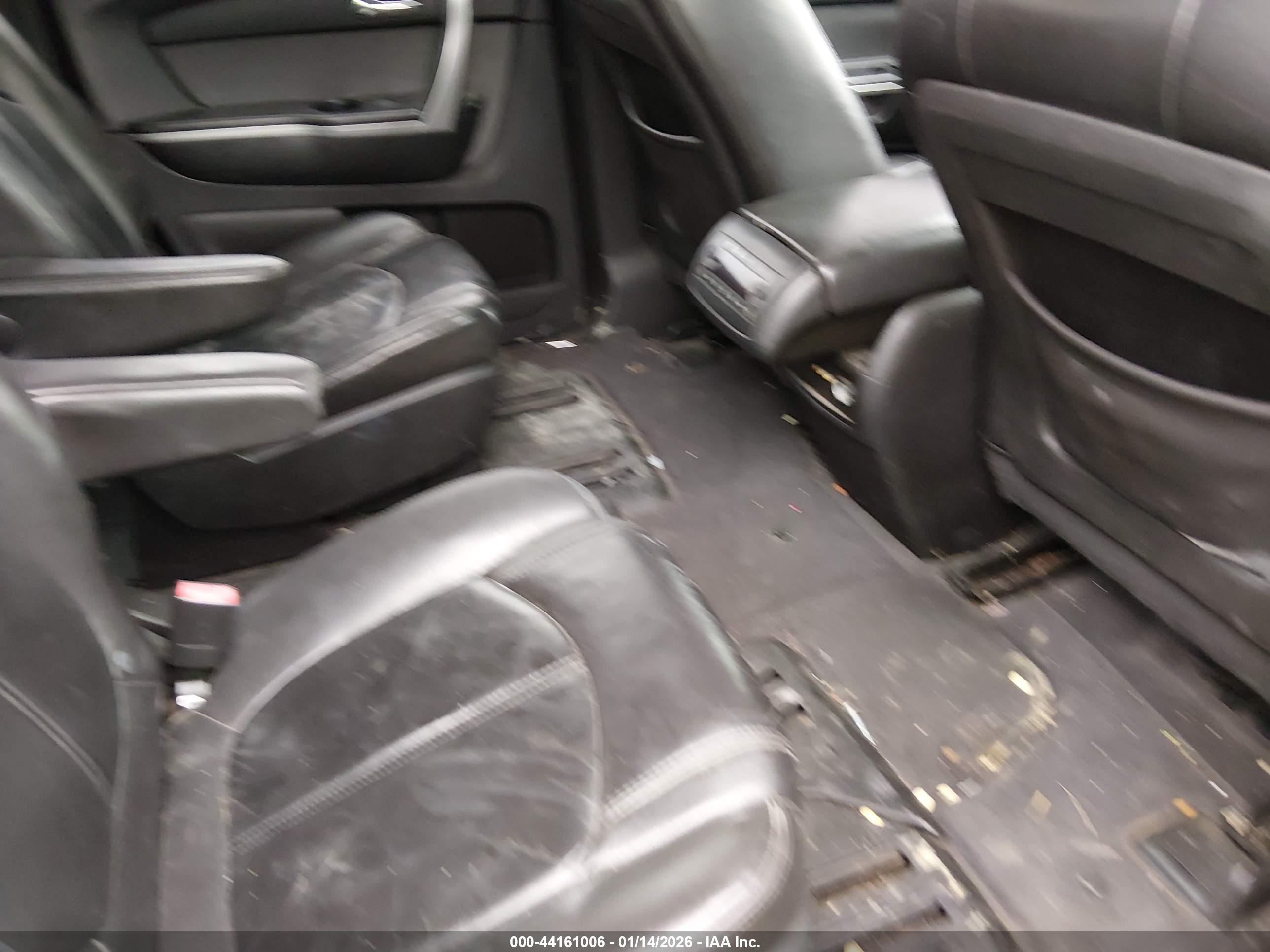 GMC ACADIA image 8