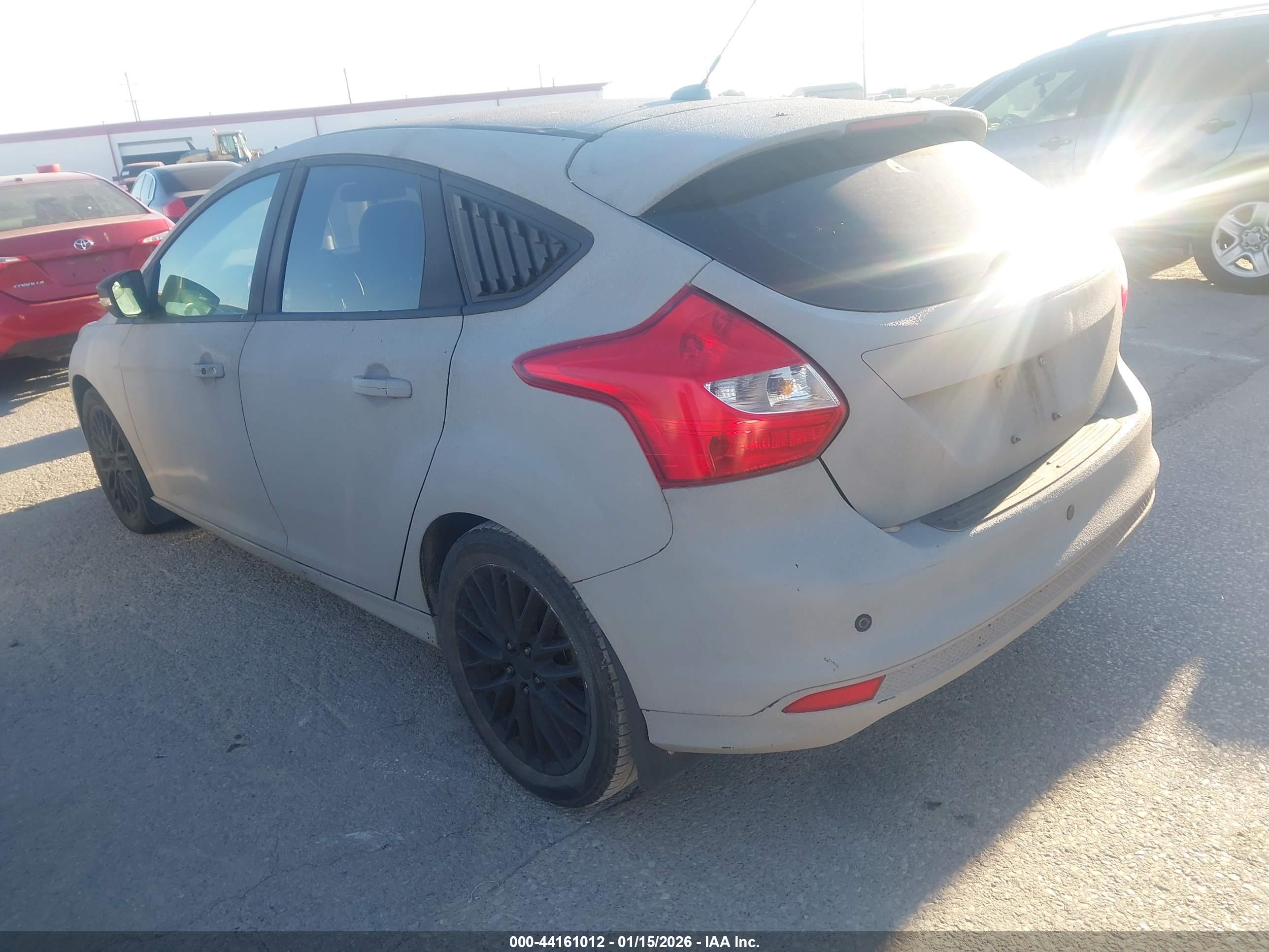 FORD FOCUS image 3