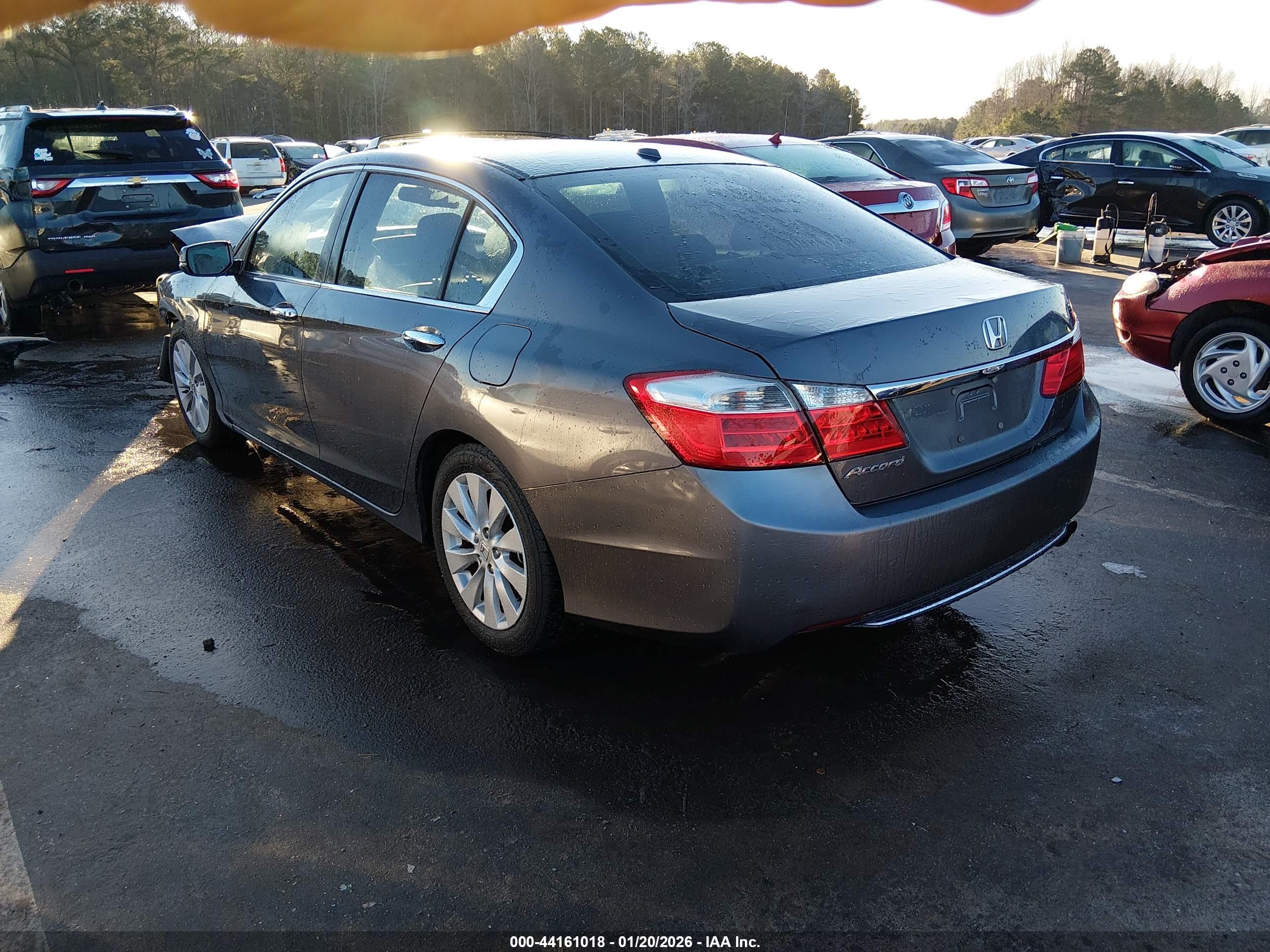 HONDA ACCORD image 3