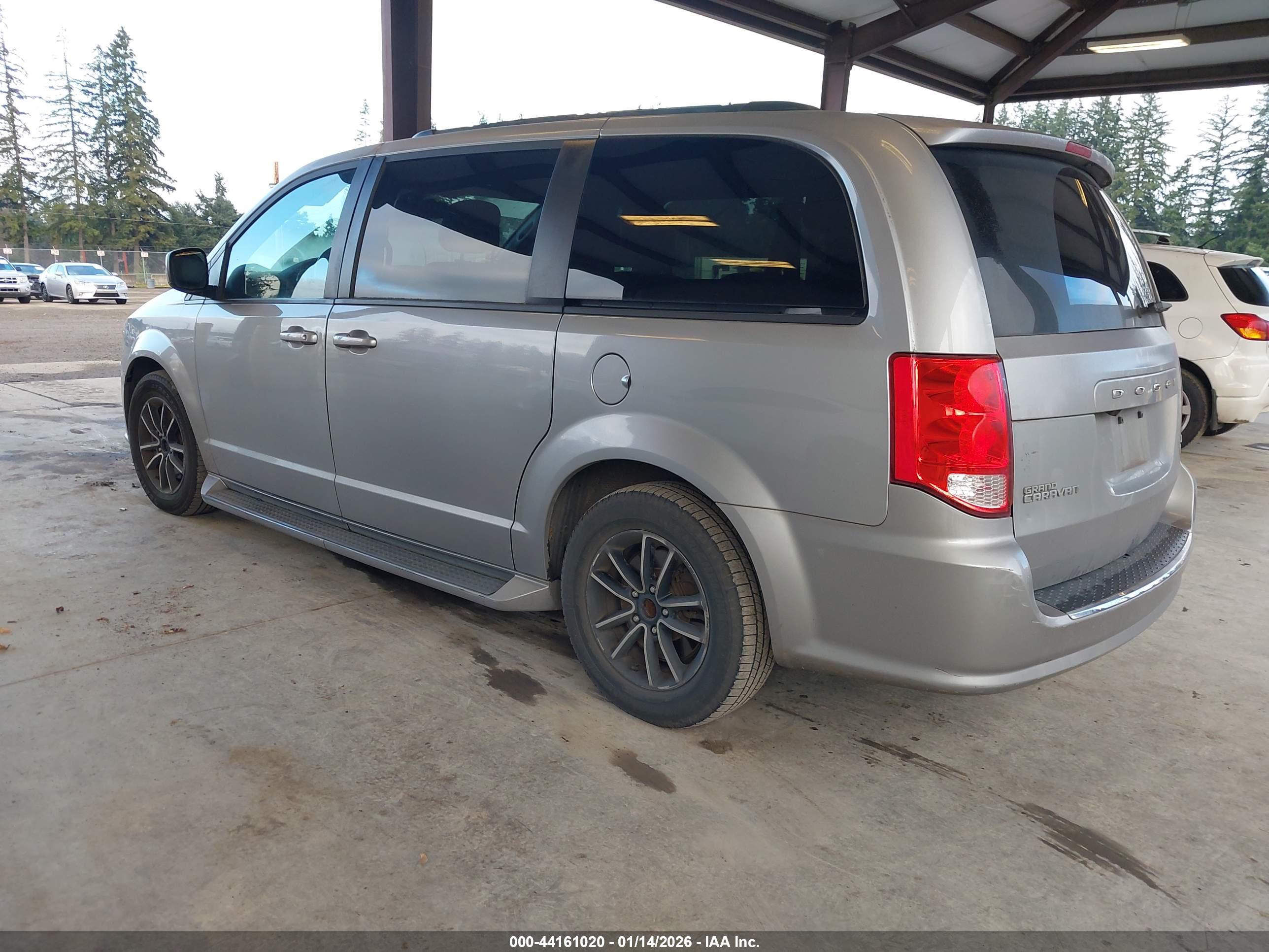 DODGE GRAND image 3
