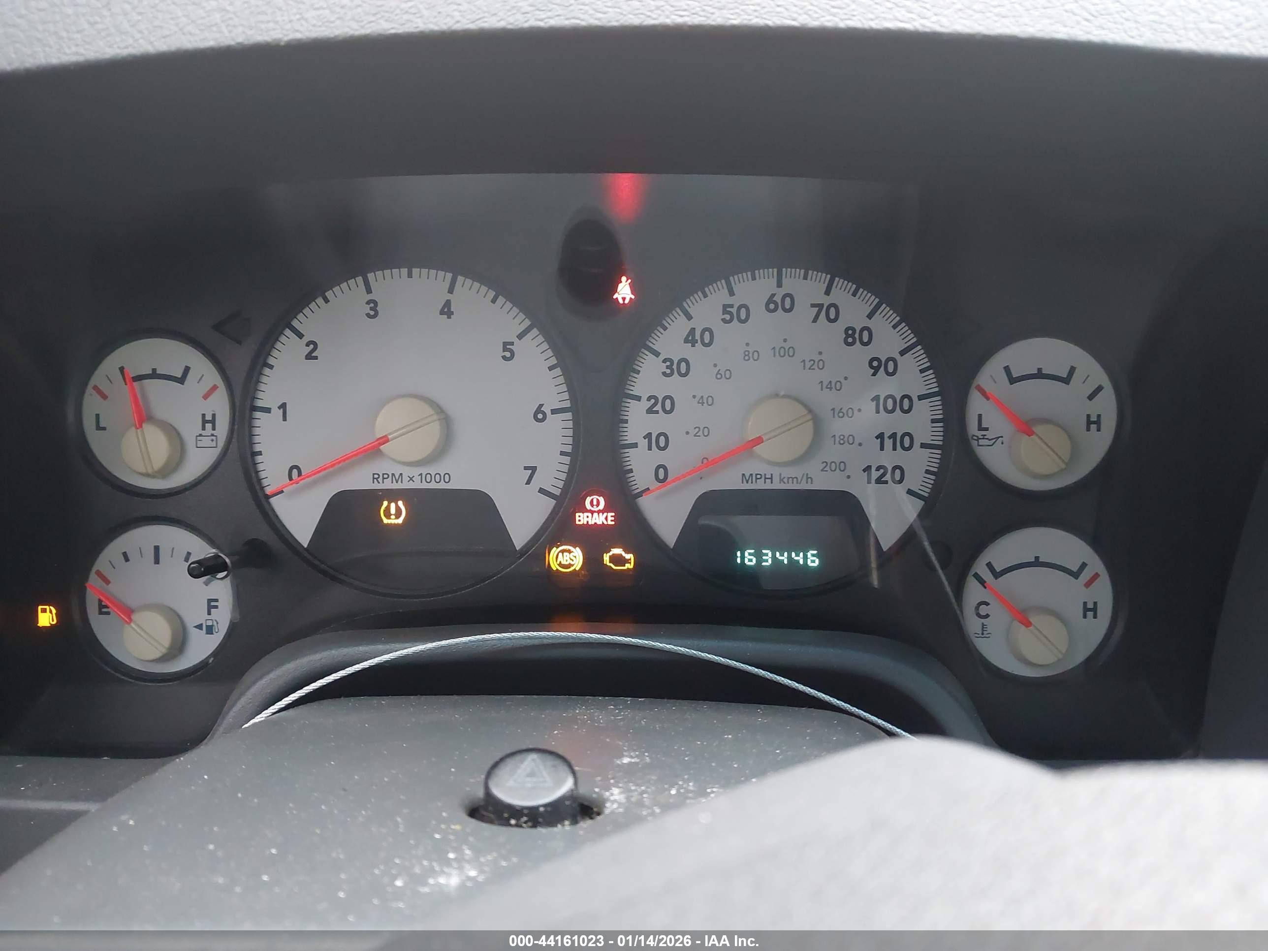 DODGE RAM image 7