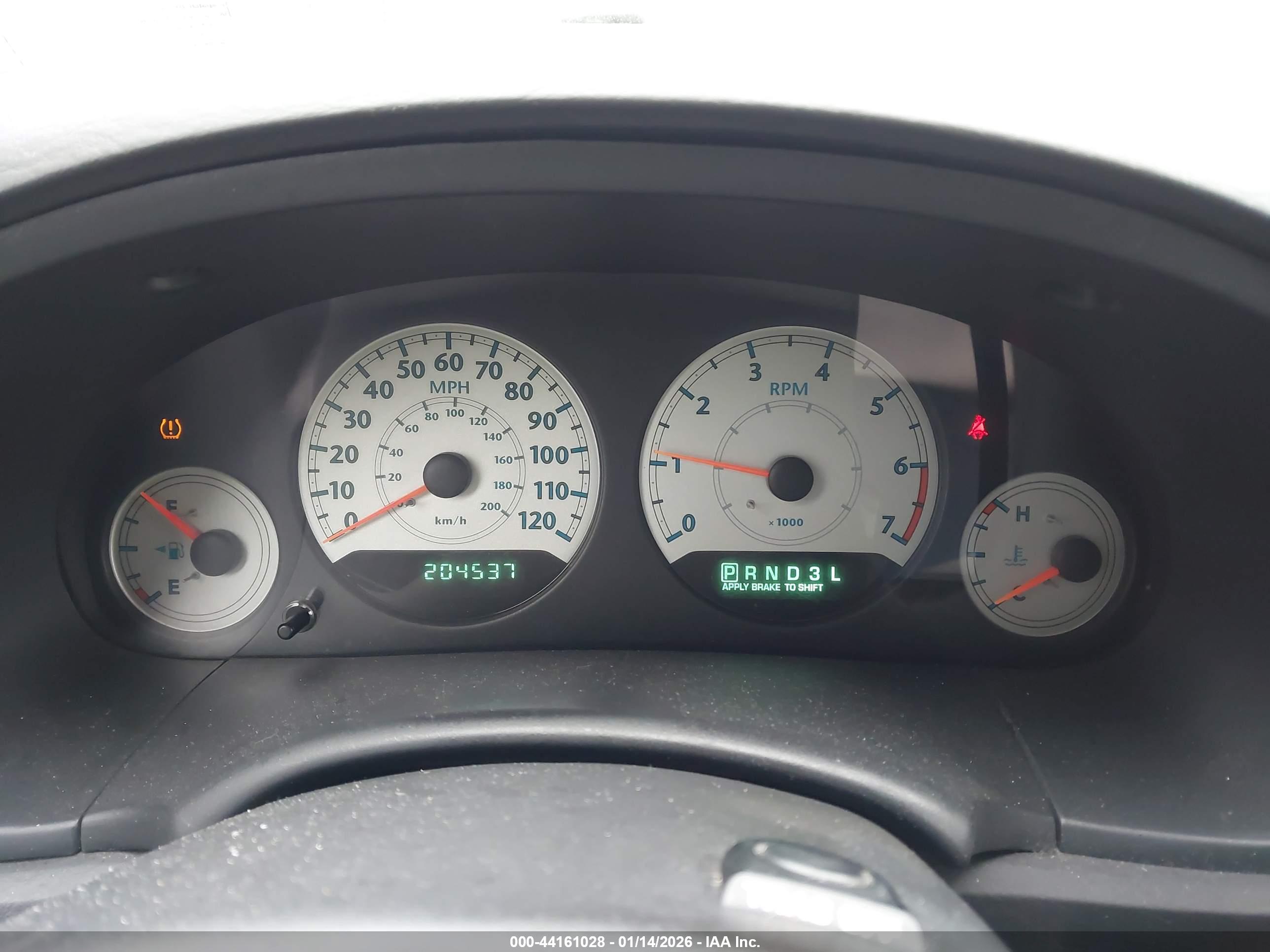 CHRYSLER TOWN image 7
