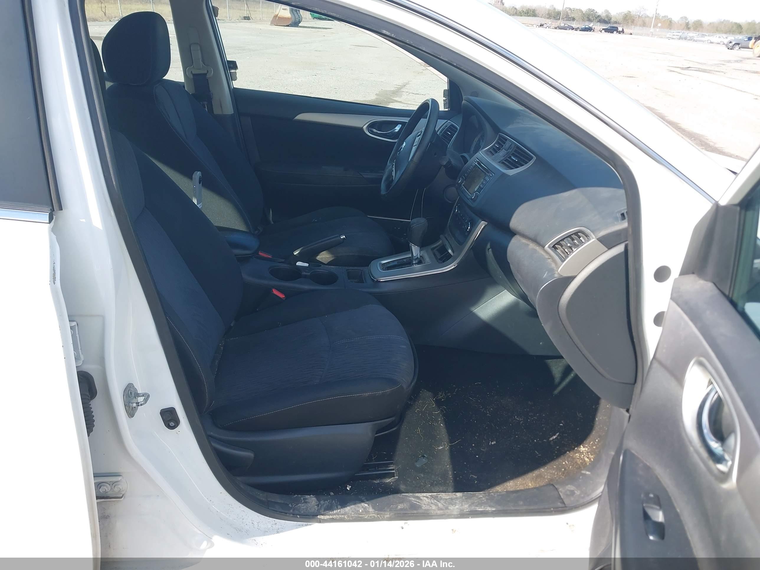 NISSAN SENTRA image 5