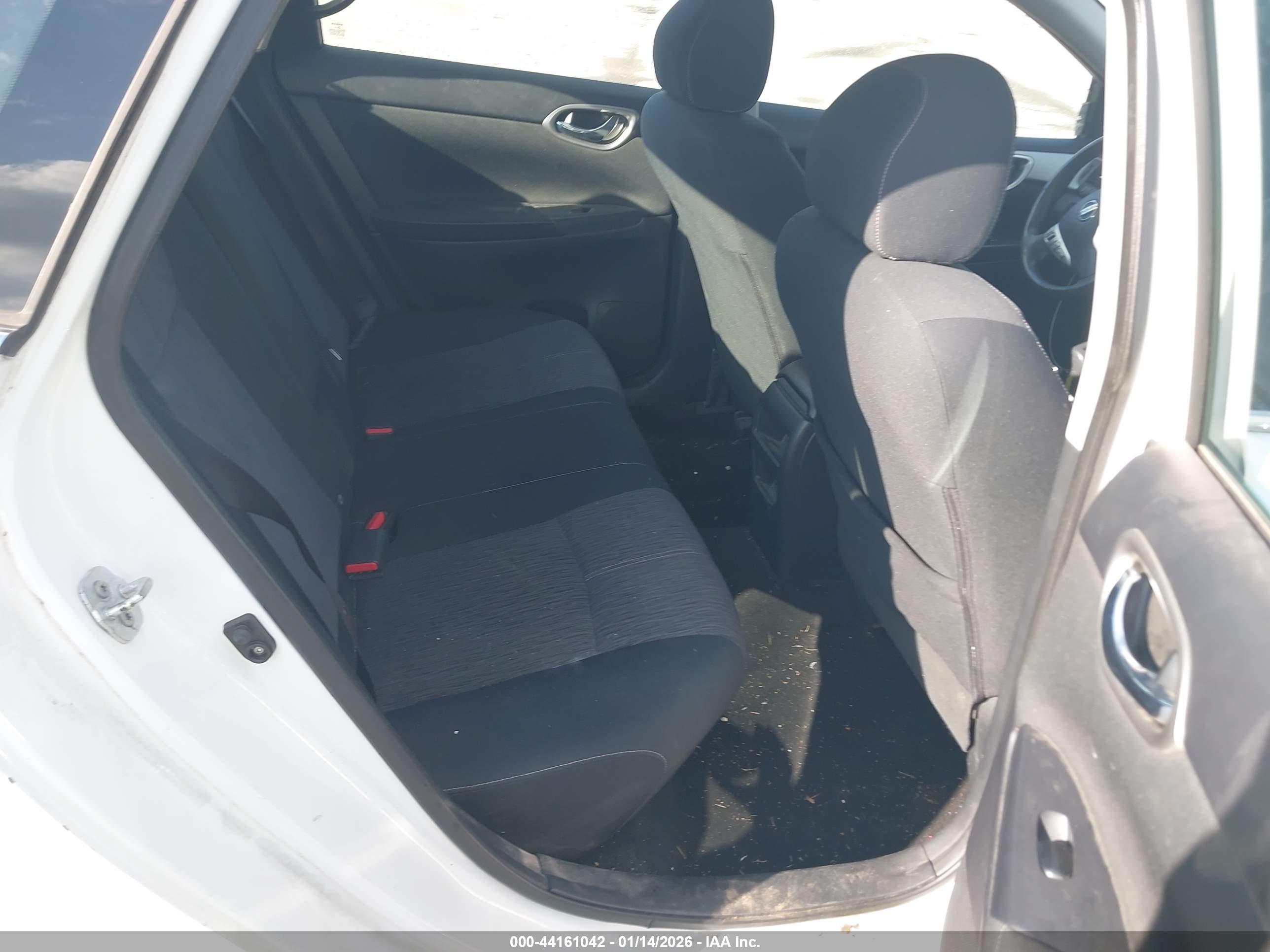 NISSAN SENTRA image 8