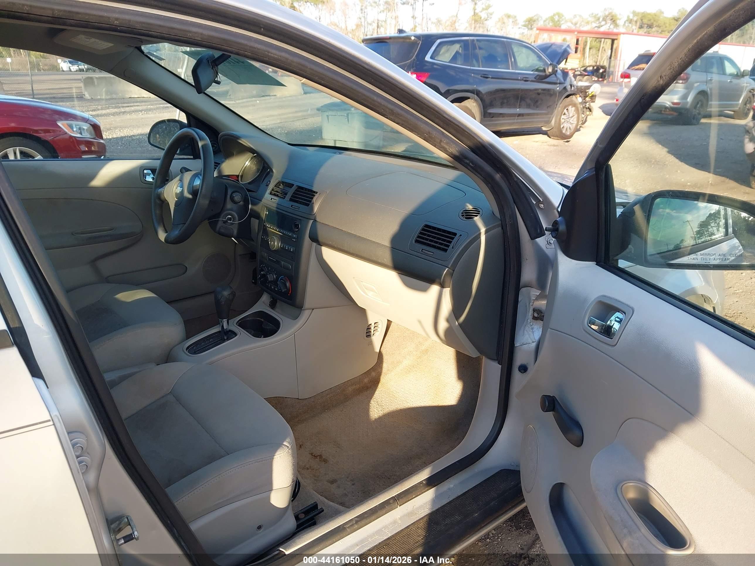 CHEVROLET COBALT image 5