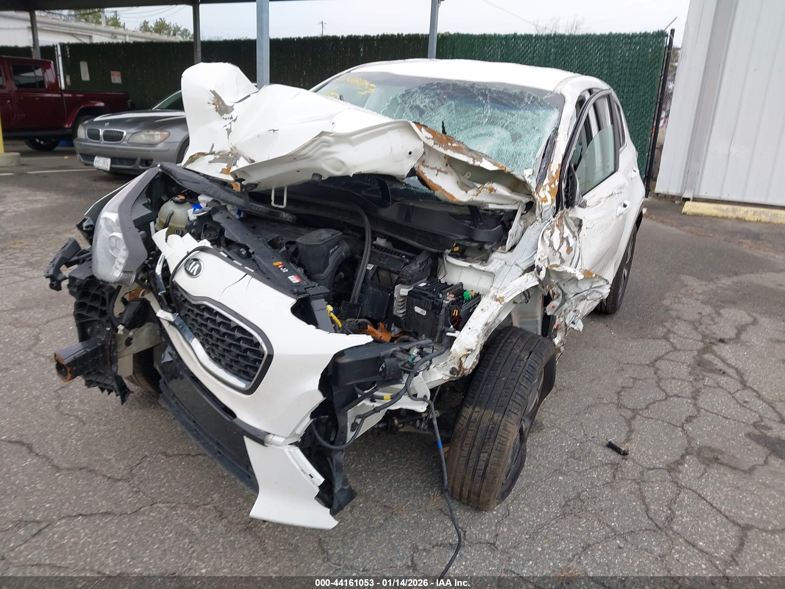 KIA SPORTAGE image 2
