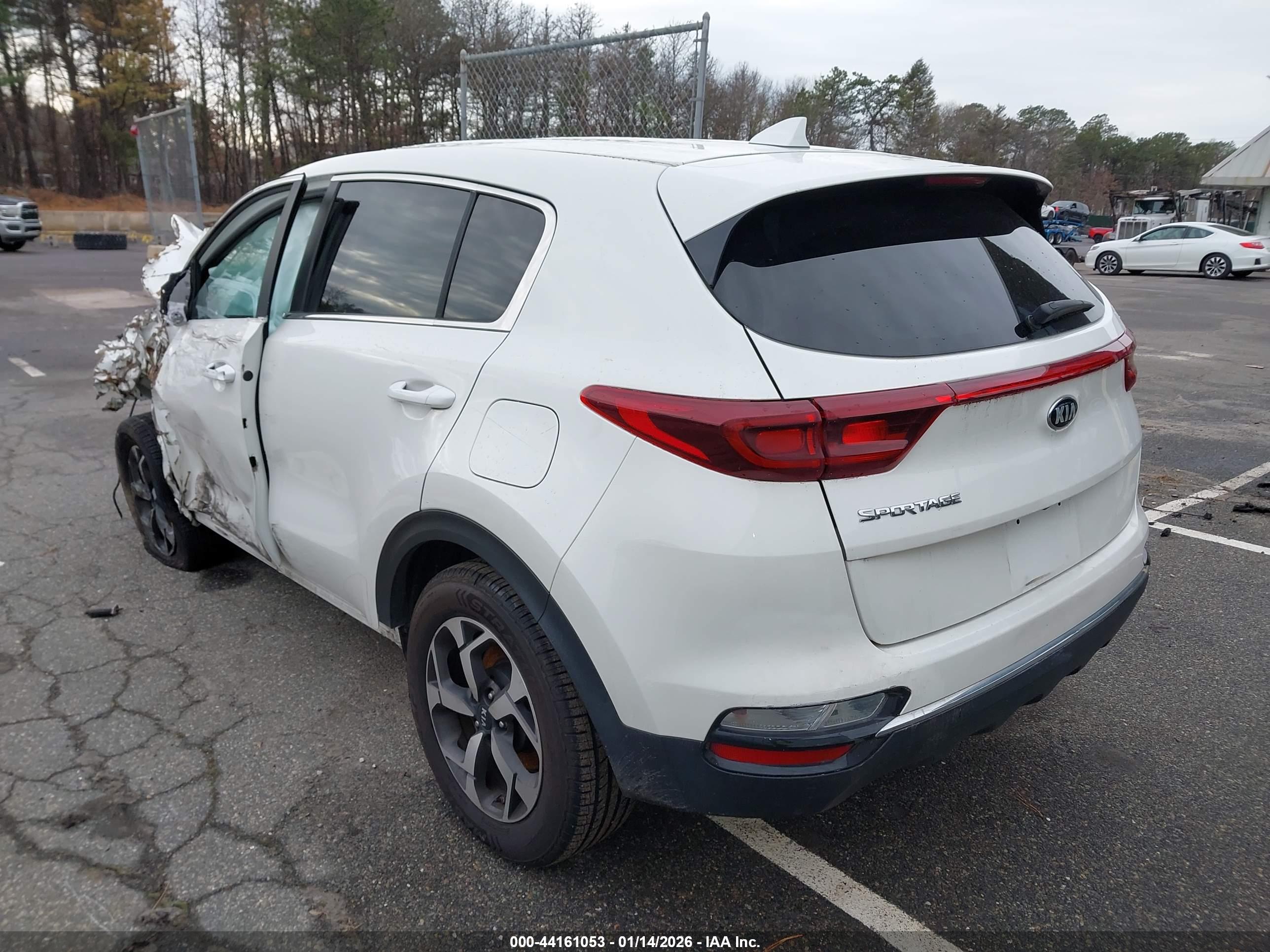 KIA SPORTAGE image 3