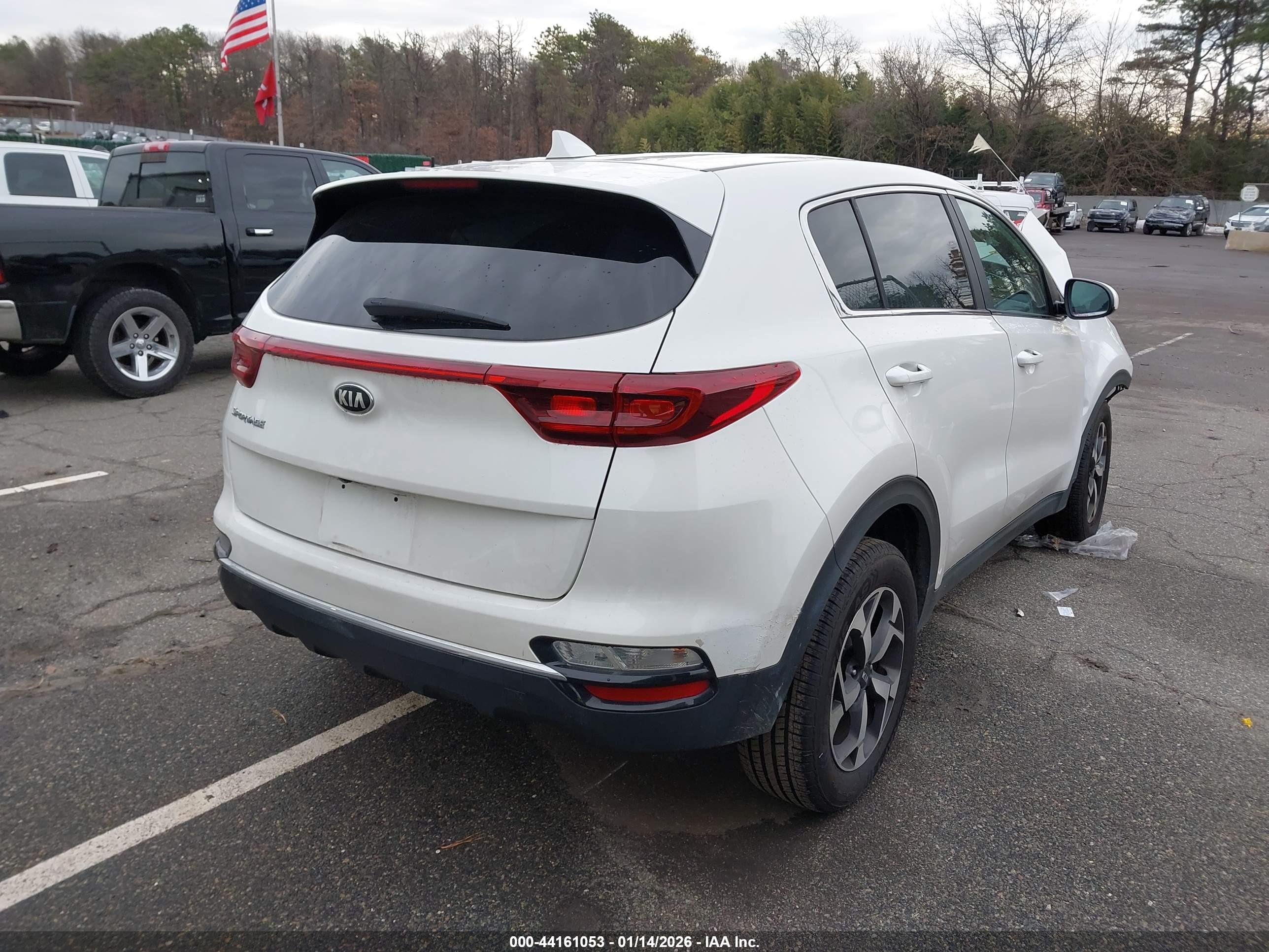 KIA SPORTAGE image 4