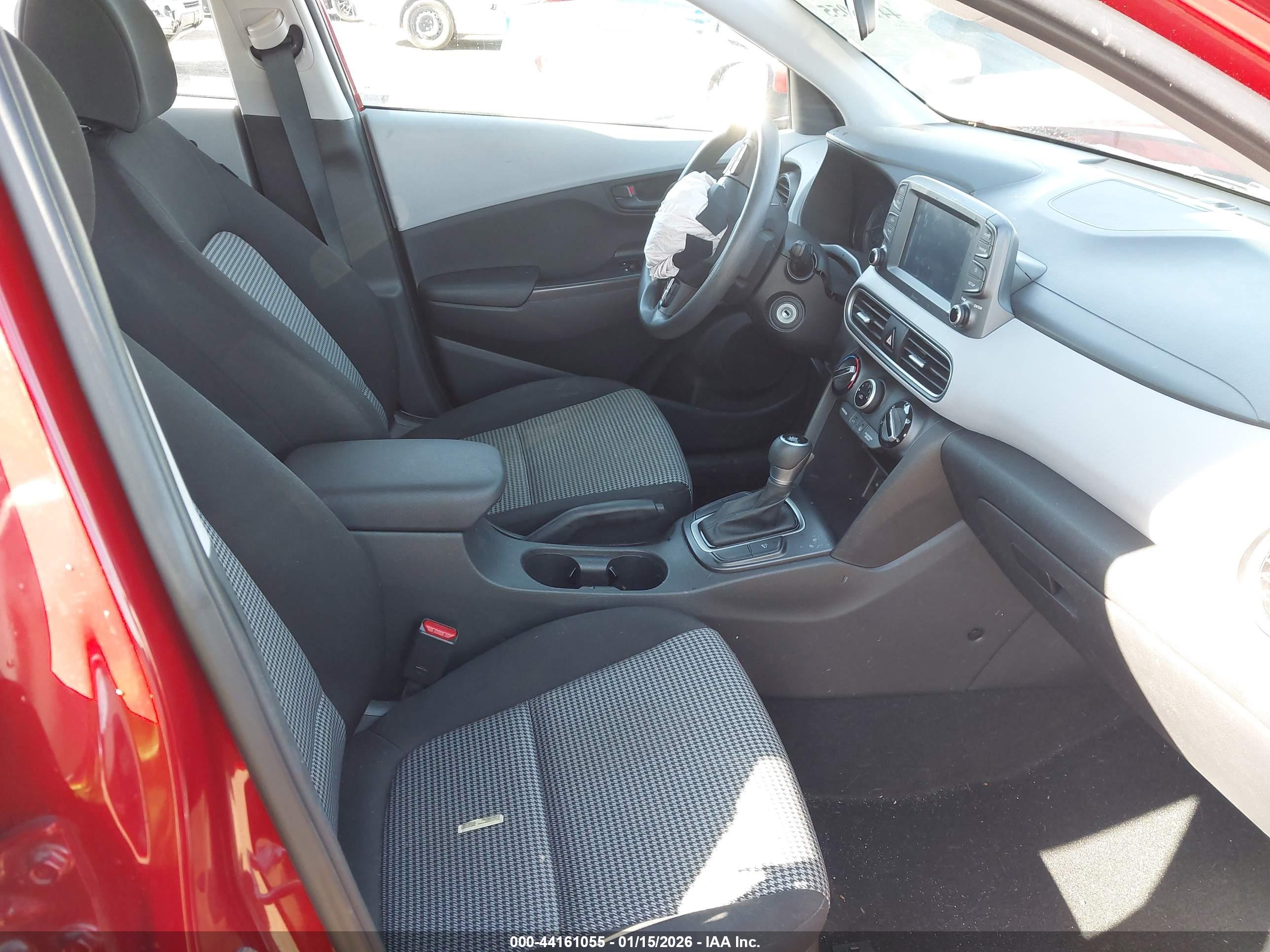 HYUNDAI KONA image 5