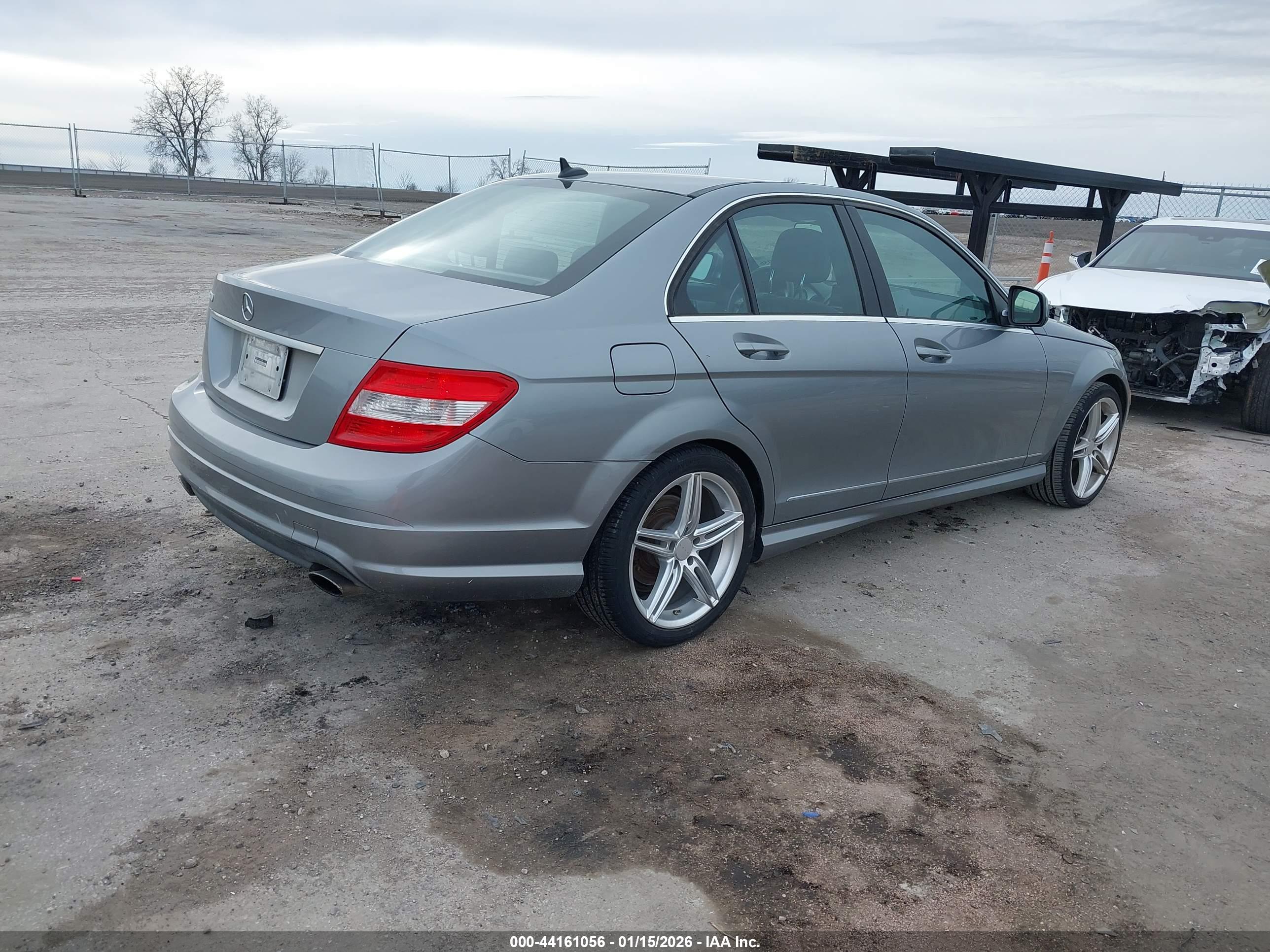 MERCEDES-BENZ C image 4