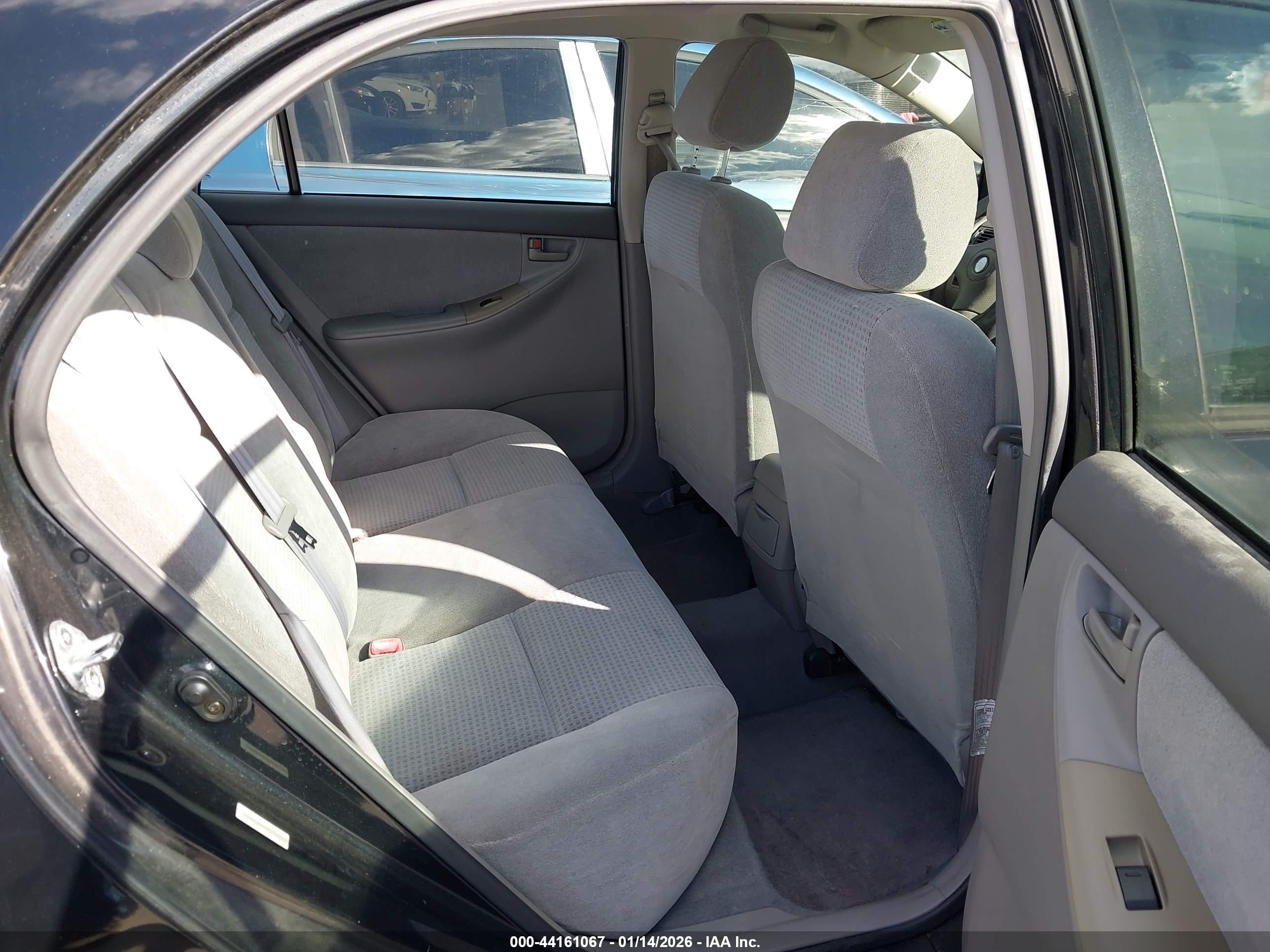 TOYOTA COROLLA image 8