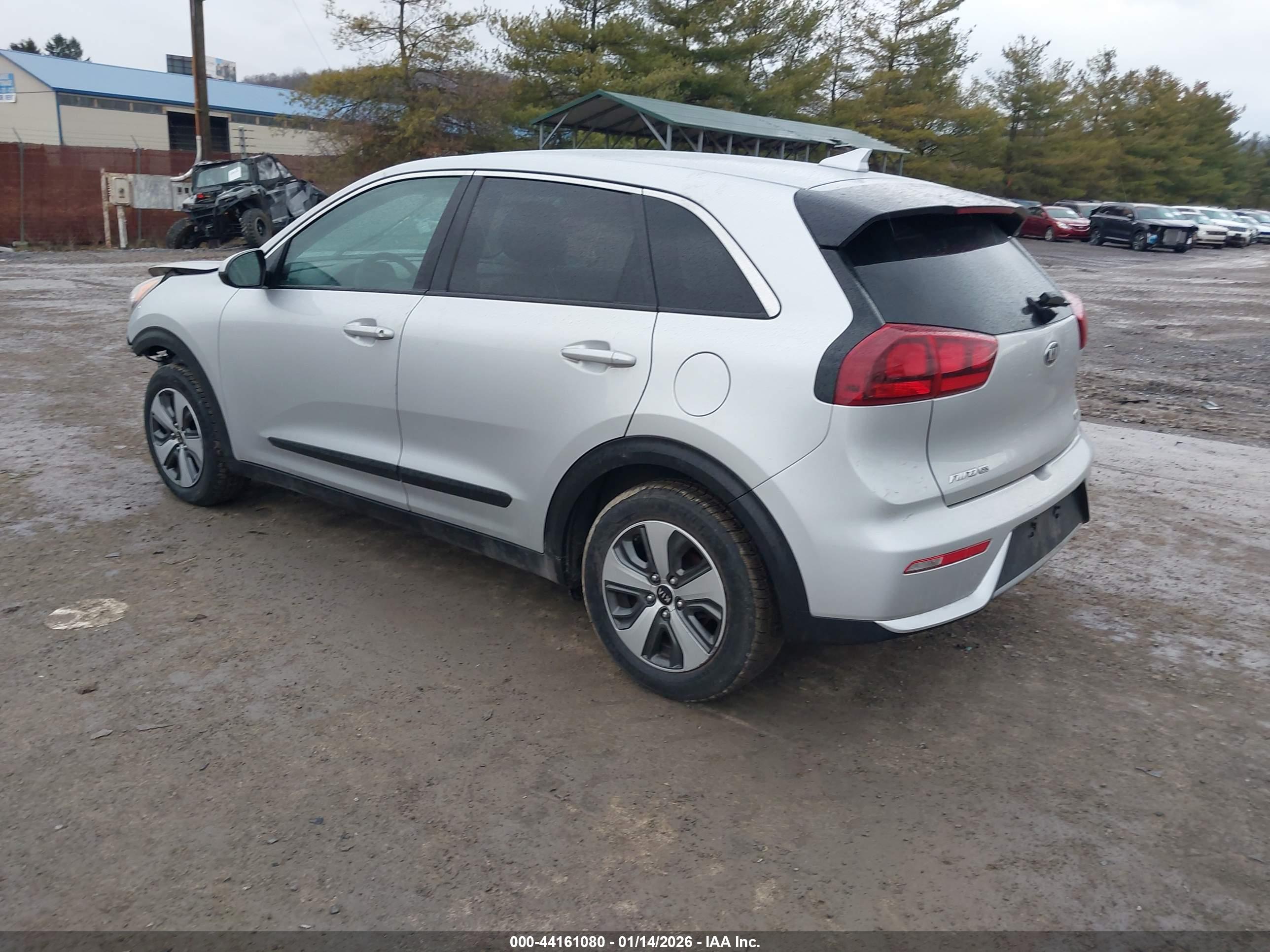 KIA NIRO image 3